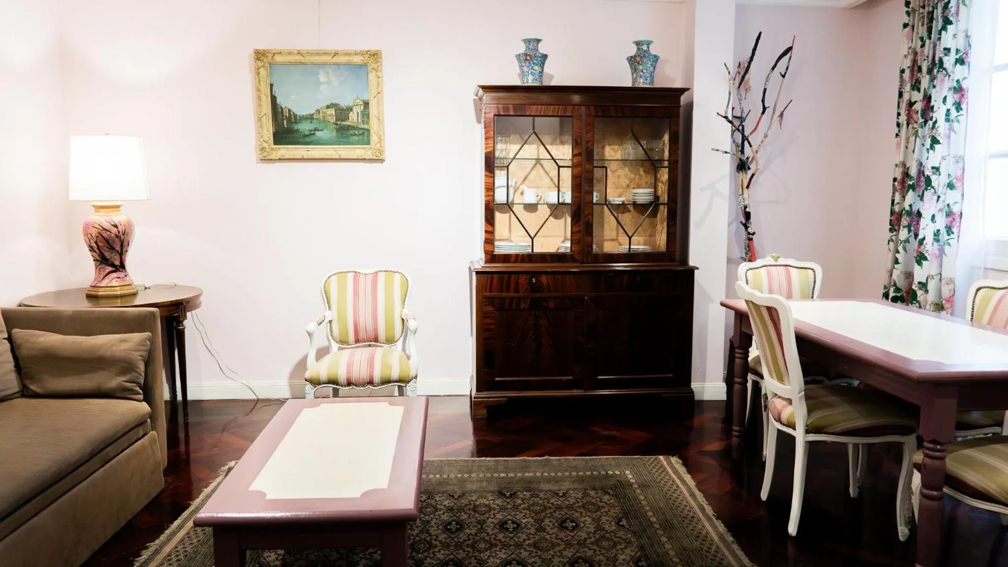 Living room in RentUp Suites - San Telmo, Moreno 820