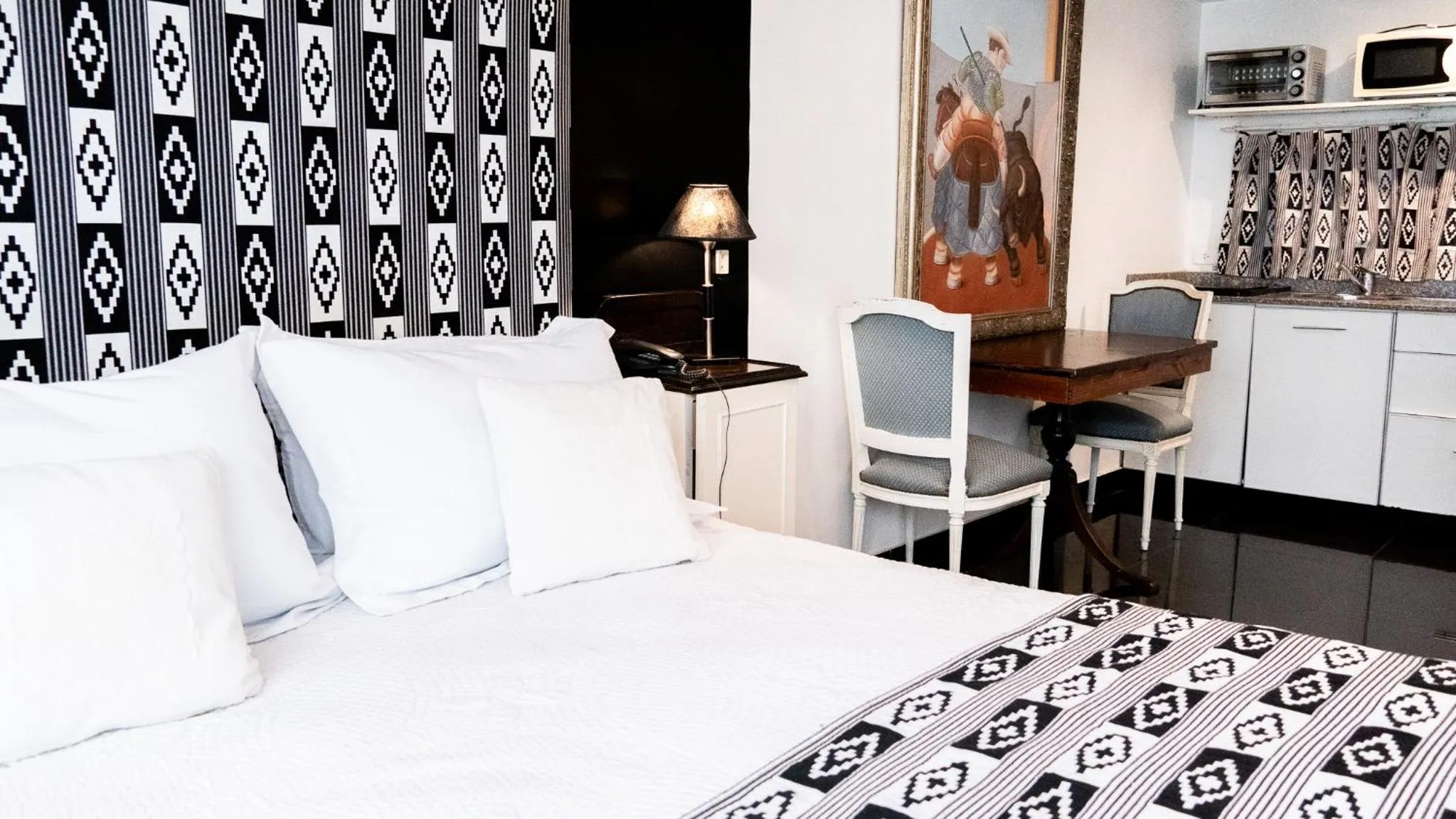 Photo of the whole room, Bed in RentUp Suites - San Telmo, Moreno 820