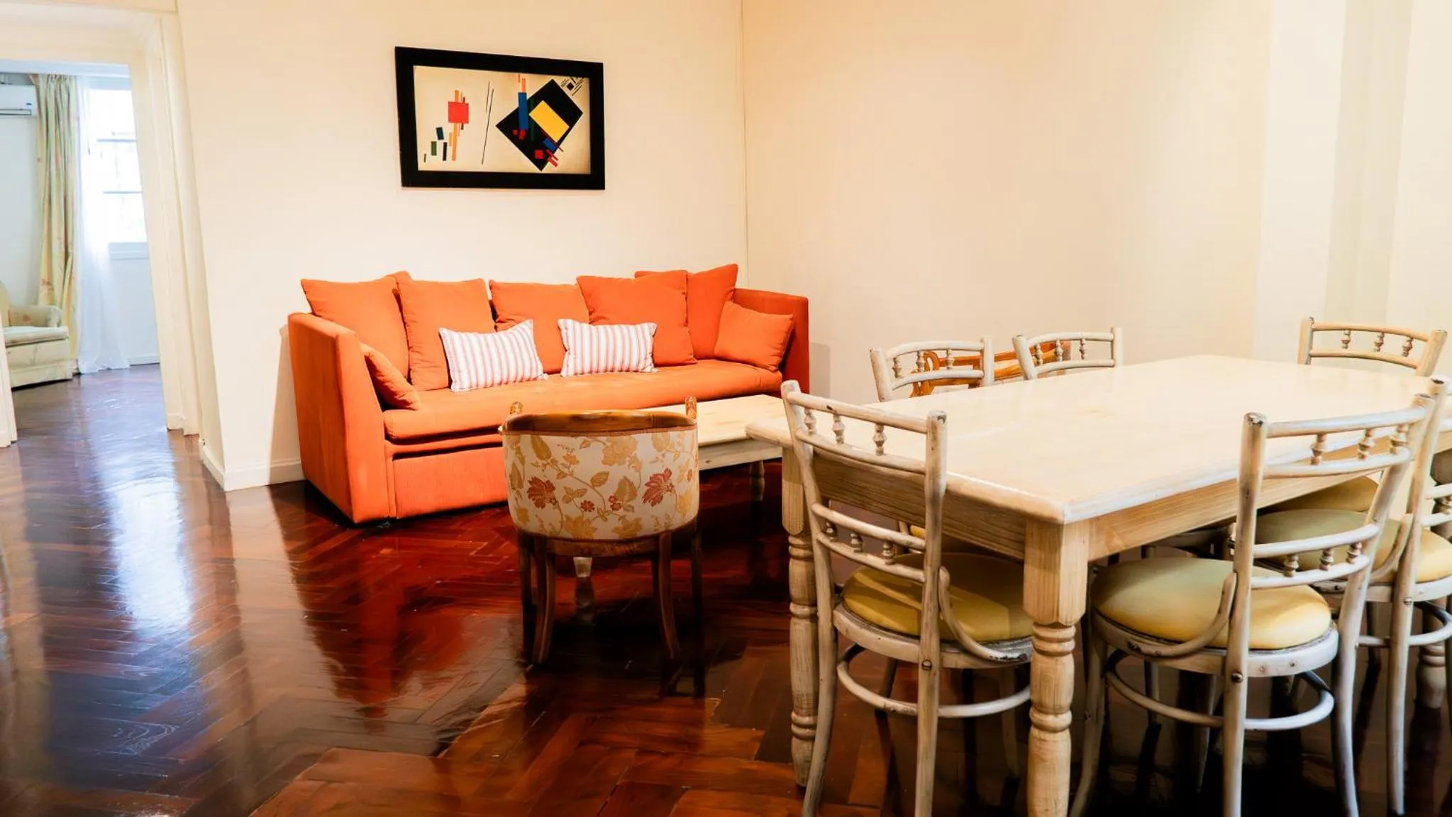 Living room in RentUp Suites - San Telmo, Moreno 820