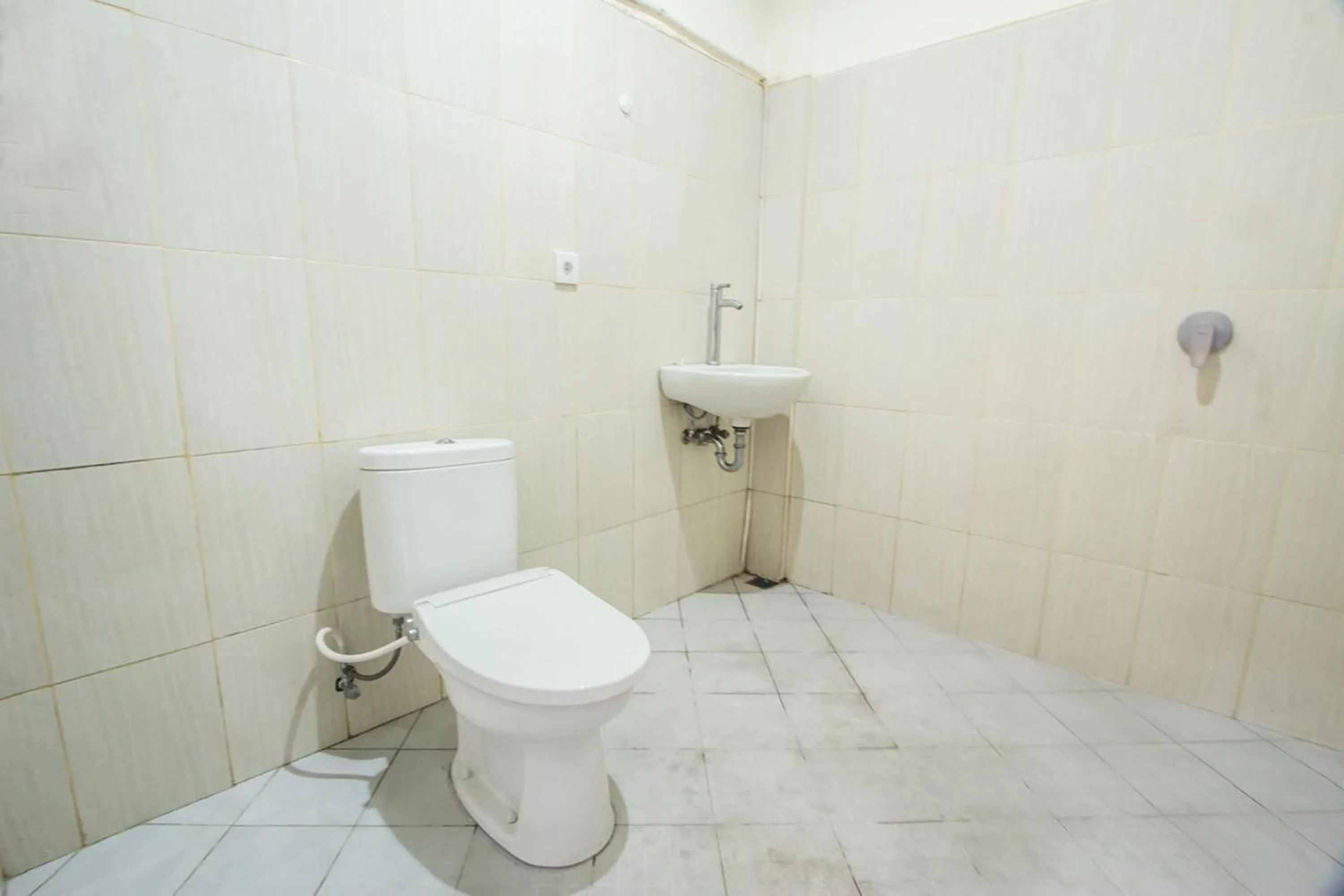 Bathroom in Azalea Homestay & Villa