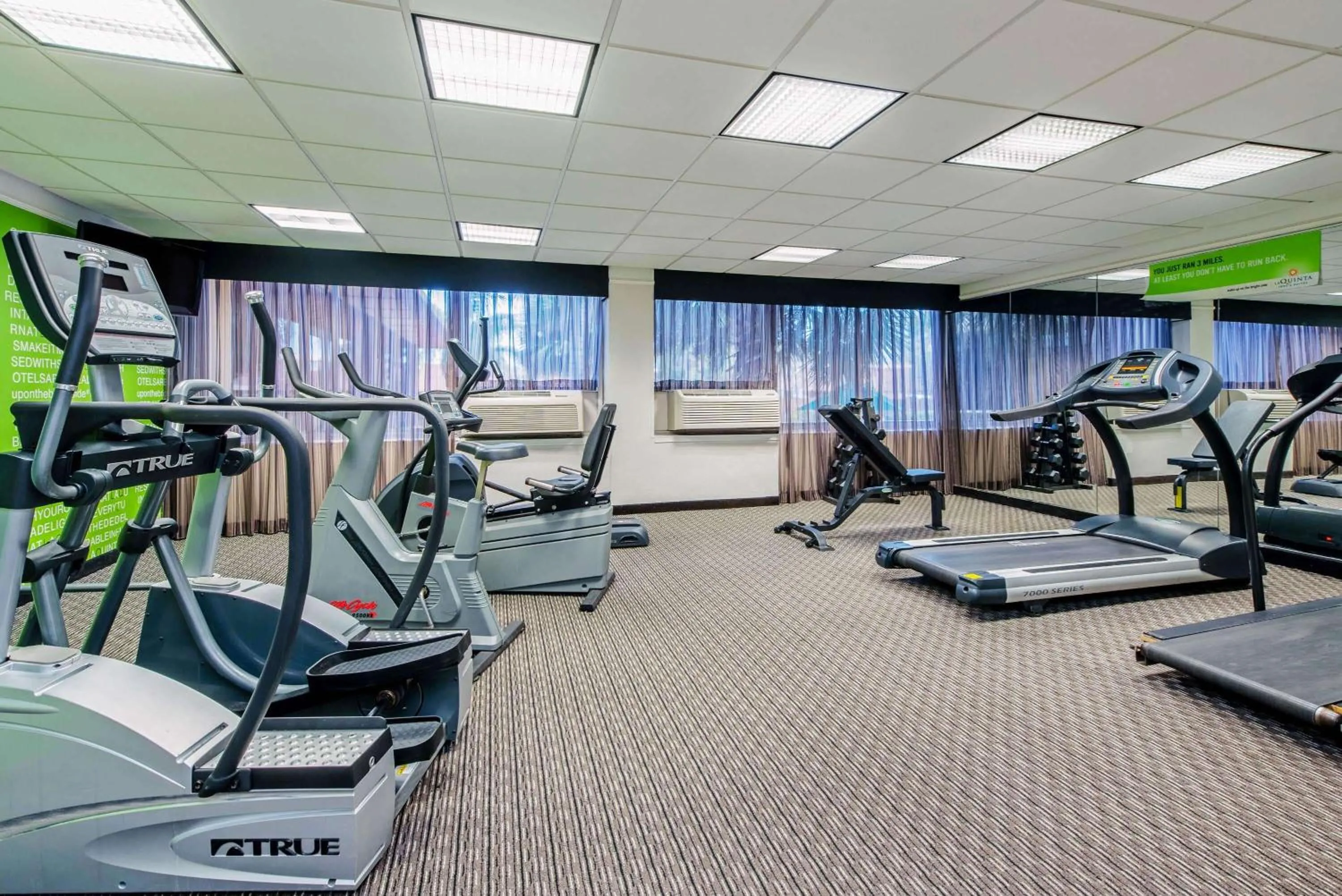 Fitness centre/facilities in La Quinta by Wyndham New Orleans Airport