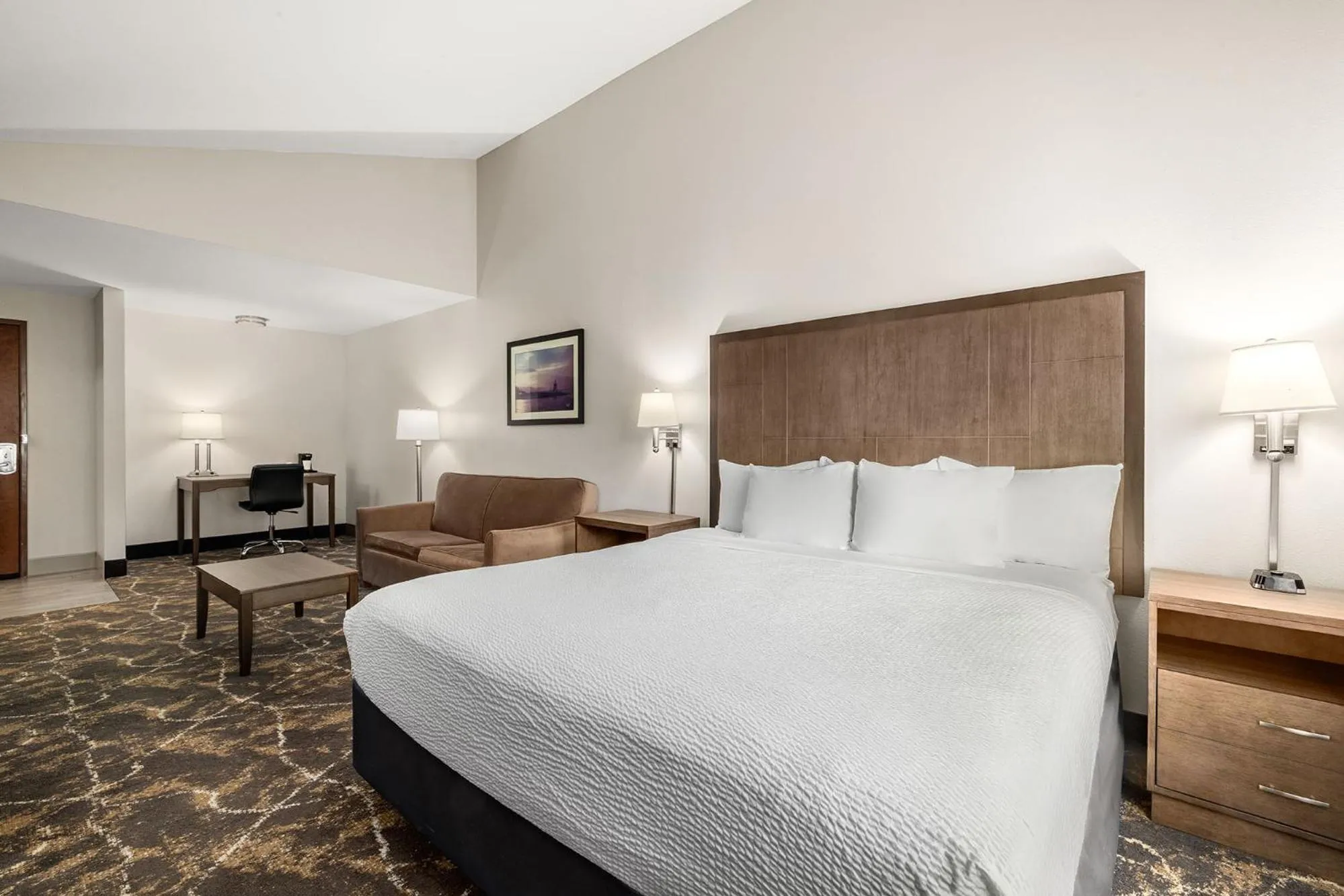 Bed in The INN at Gig Harbor