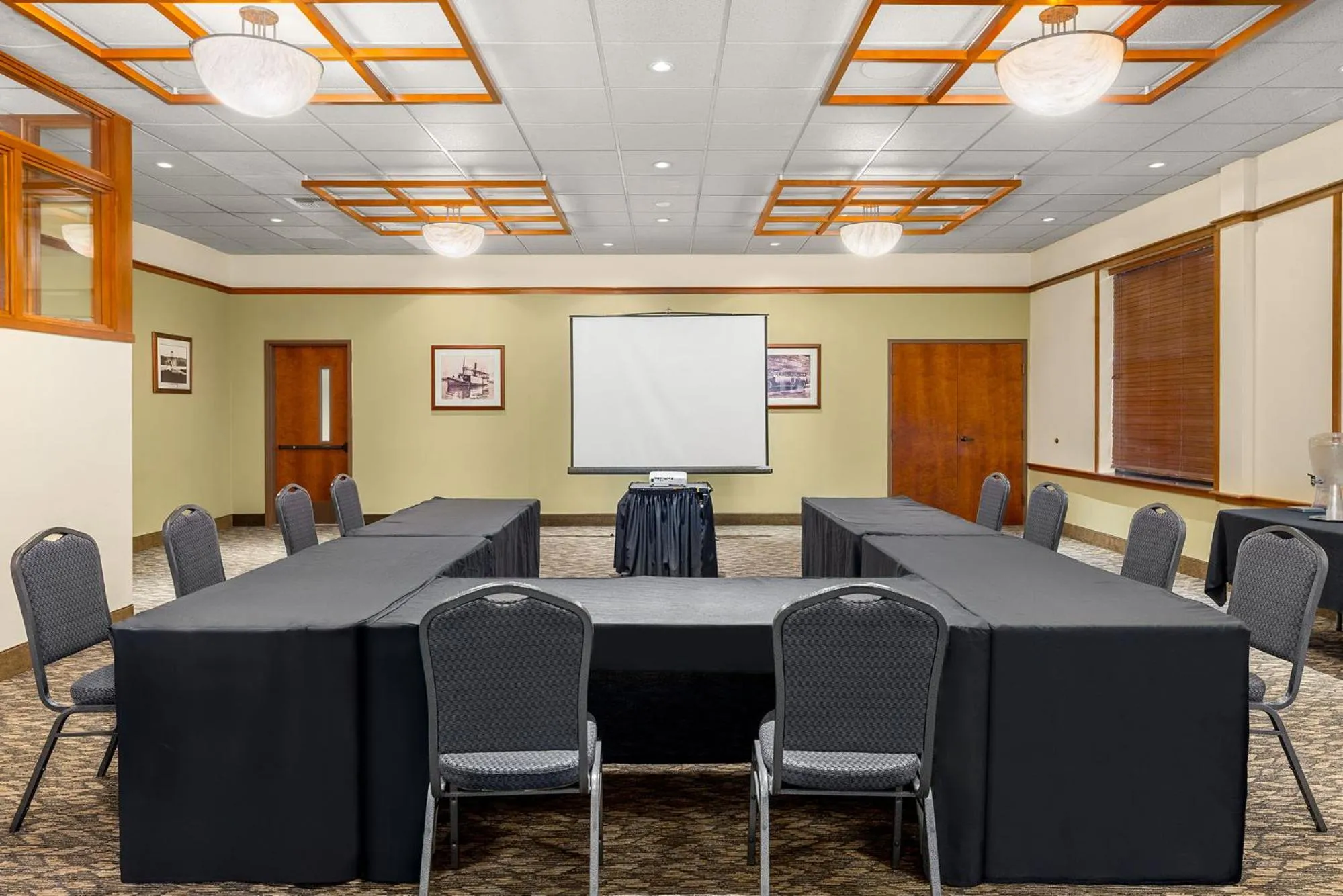 Meeting/conference room in The INN at Gig Harbor