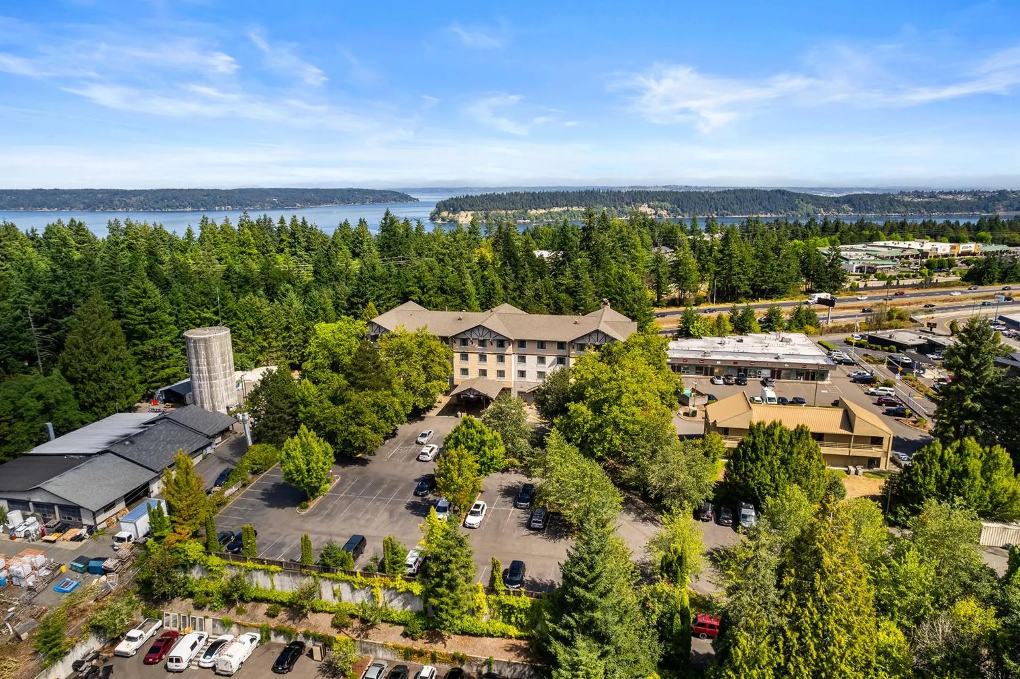 Property building in The INN at Gig Harbor