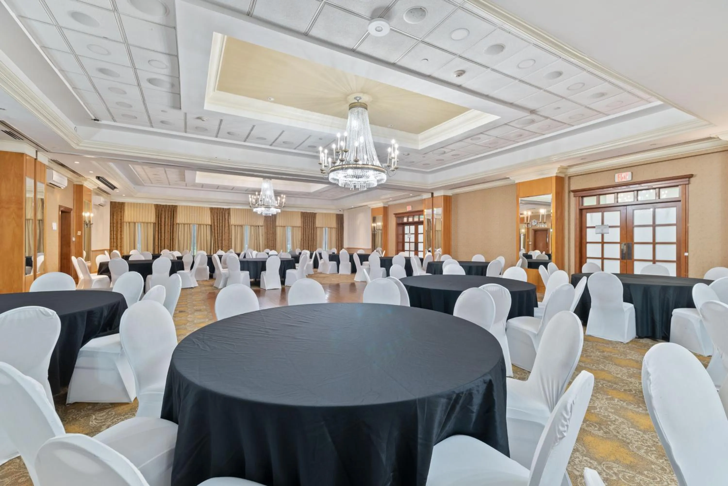 Banquet/Function facilities in Hotel Executive Suites