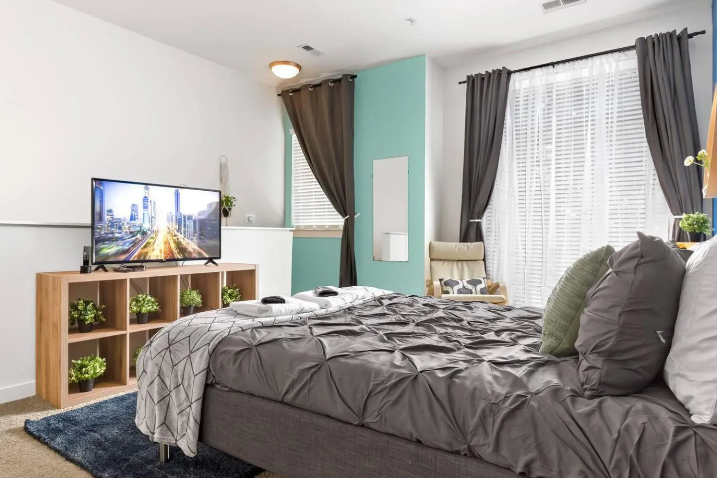 Bed in Trifecta Ace Location Pool & Gym Superhost