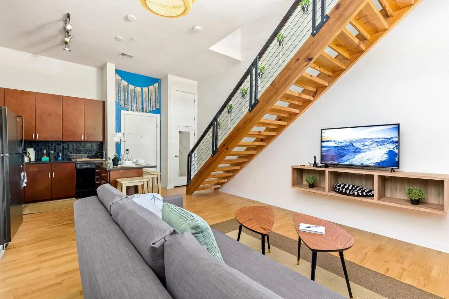 TV and multimedia in Trifecta Ace Location Pool & Gym Superhost