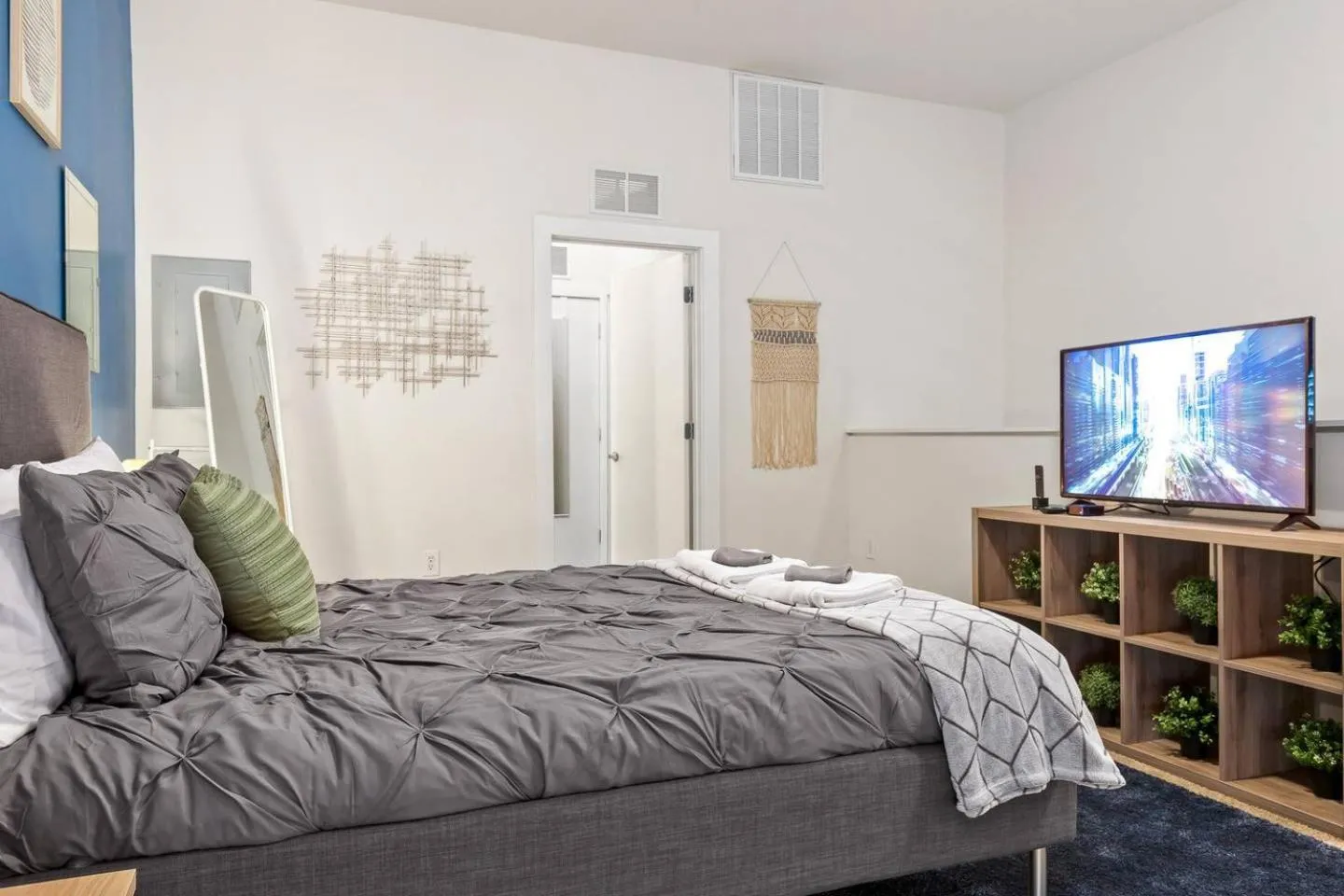 Bed in Trifecta Ace Location Pool & Gym Superhost