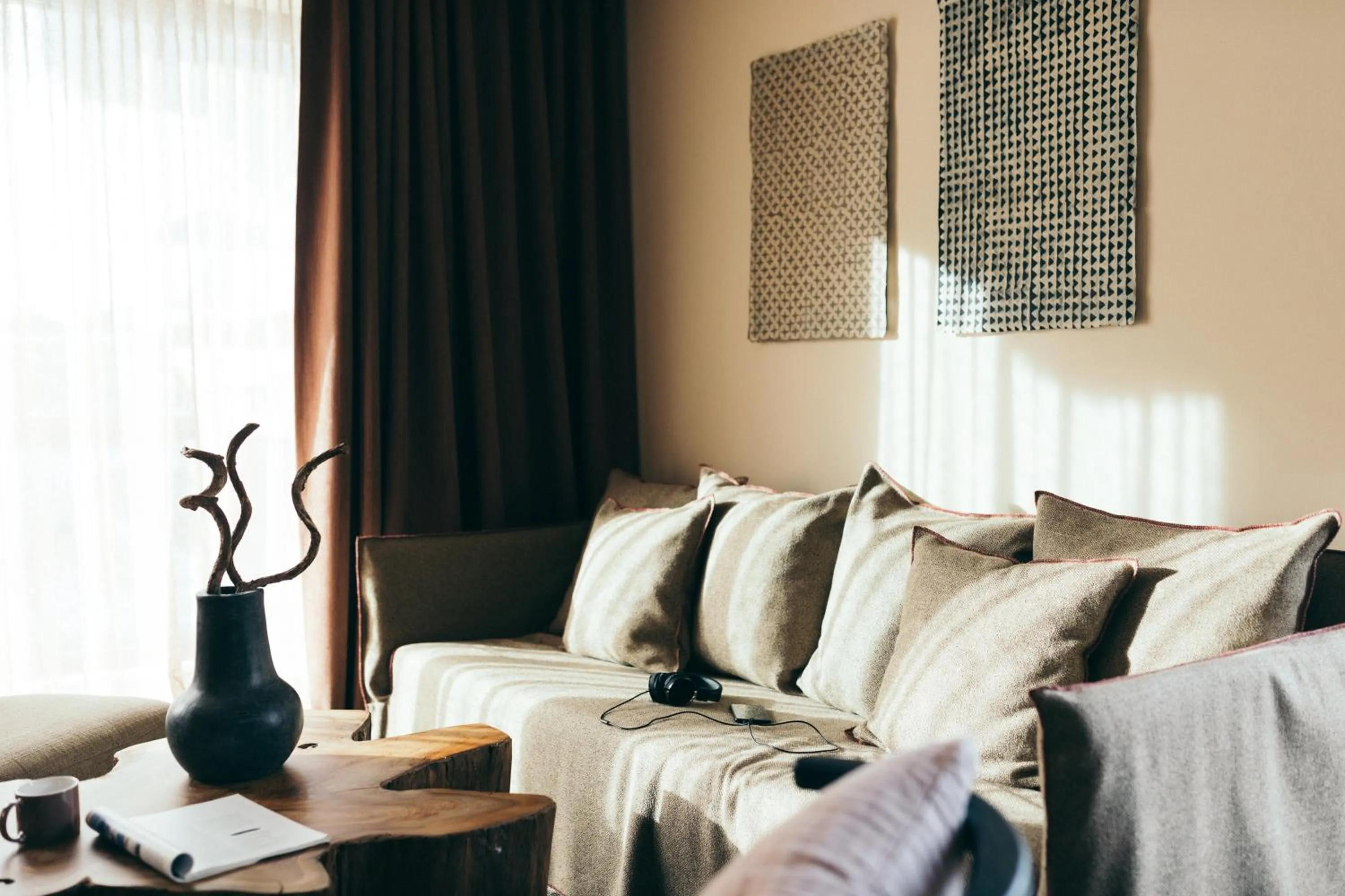 Seating area, Bed in Boutique Hotel Das Rivus