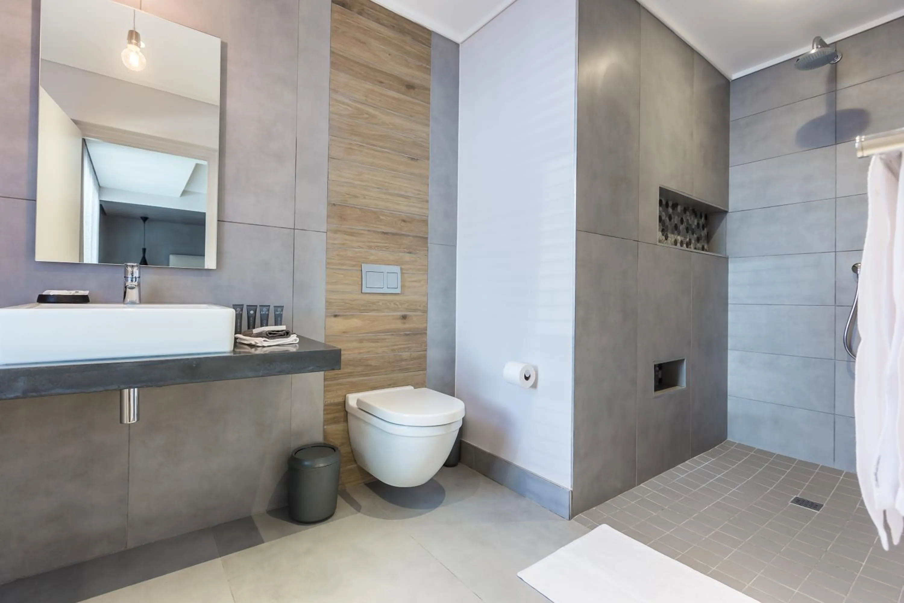 Shower in The Junction Boutique Hotel