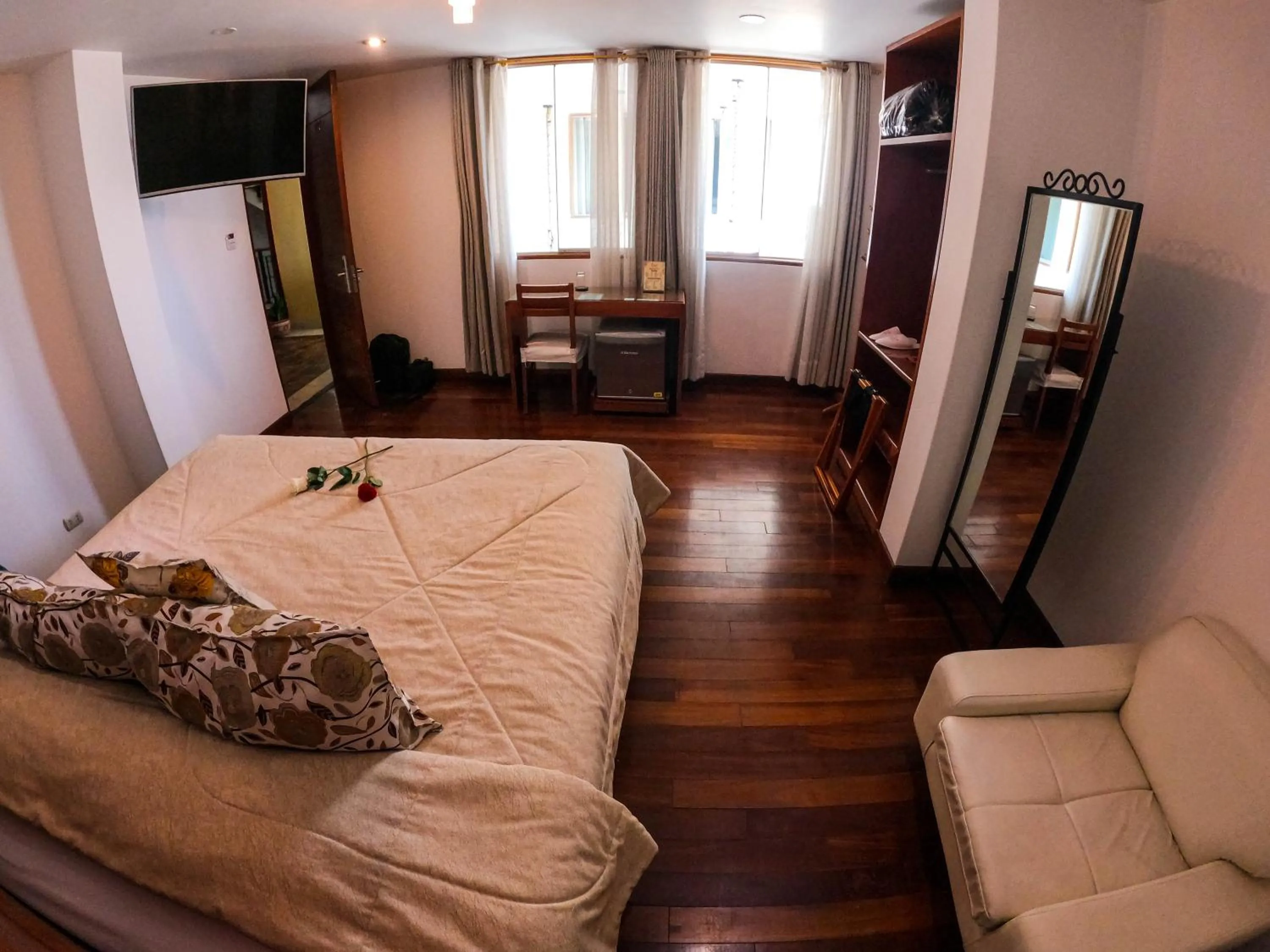 TV and multimedia, Bed in Hotel Tikary