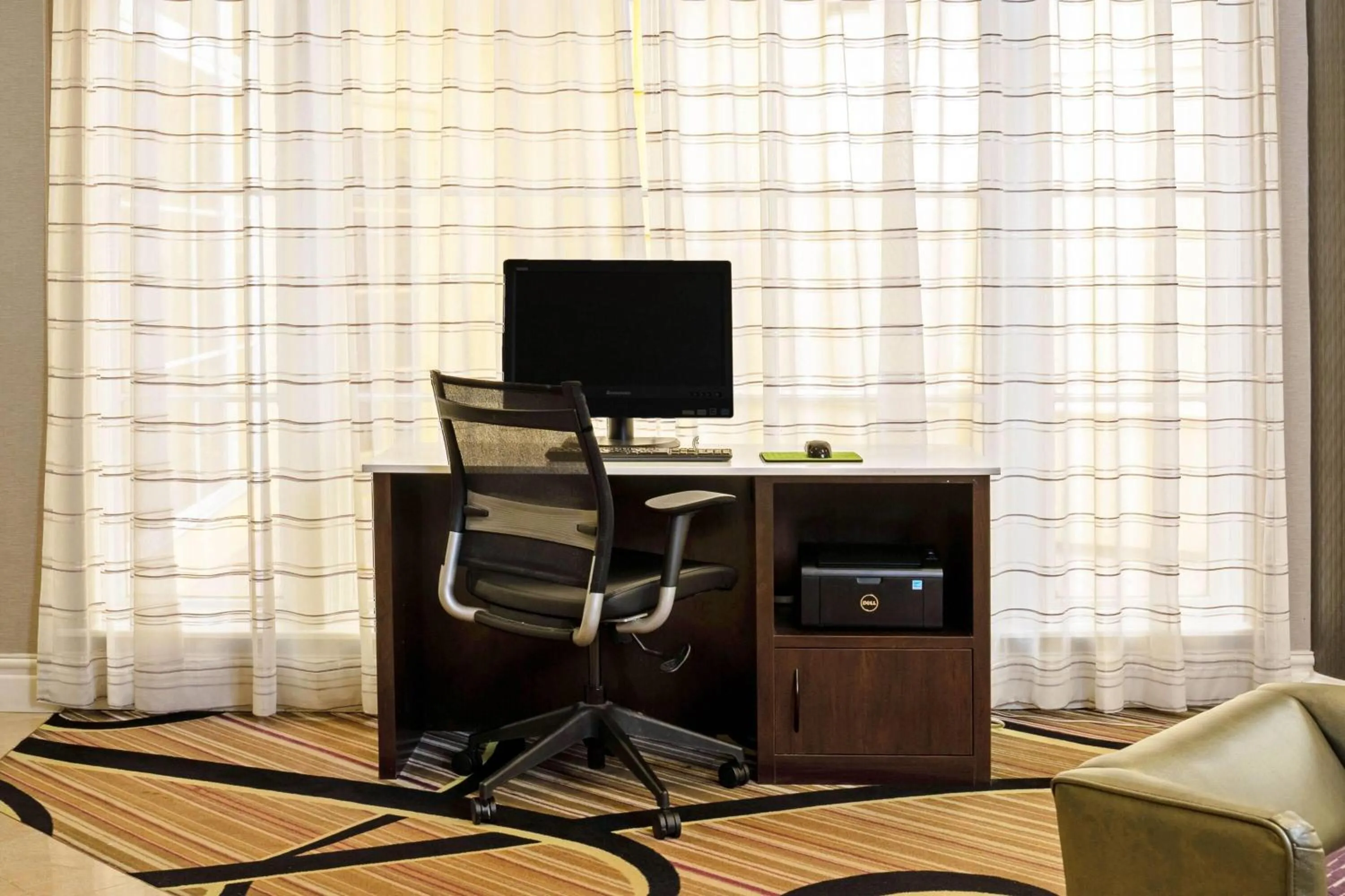 Business facilities in La Quinta by Wyndham Houston West Park 10