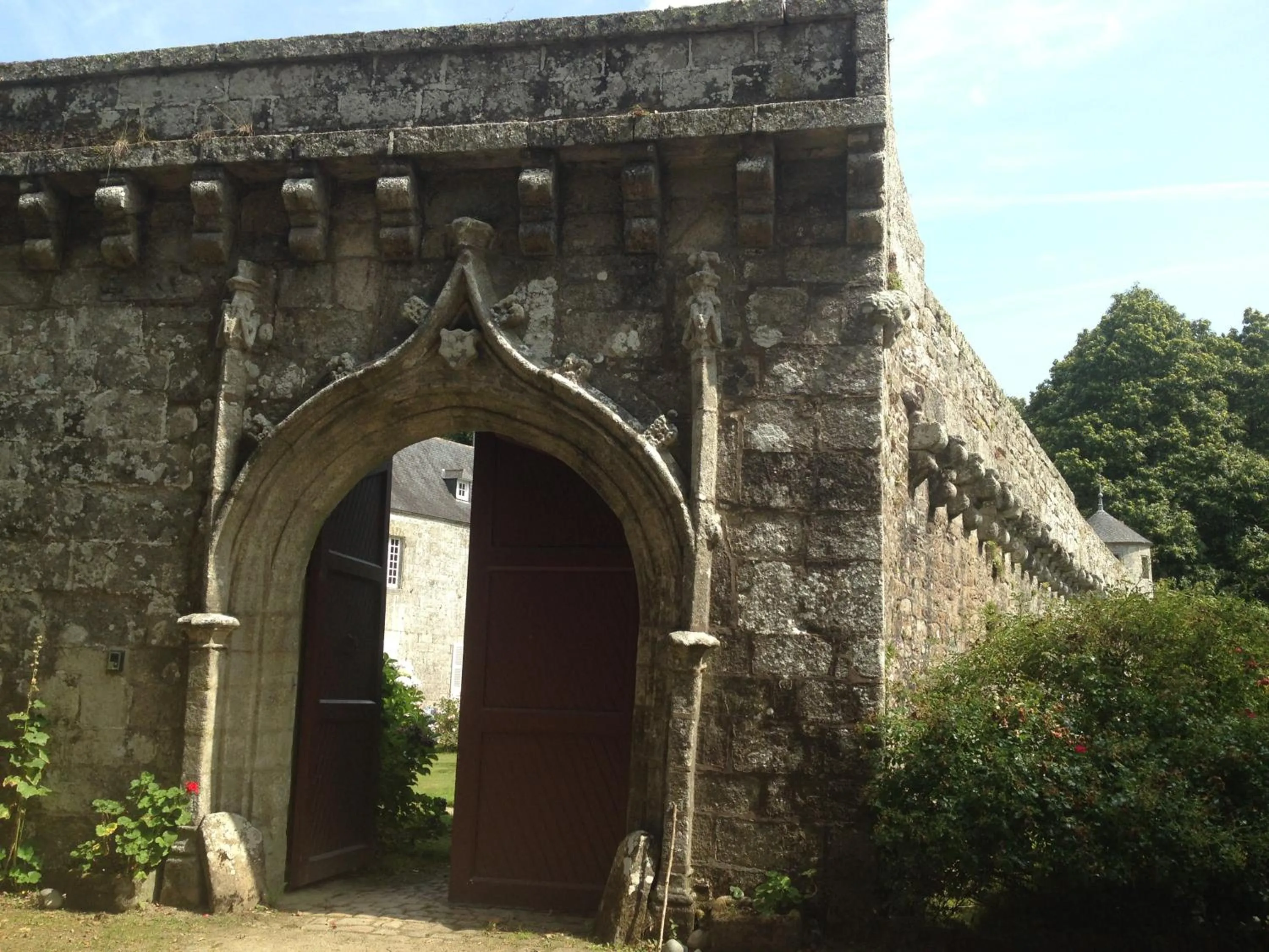 Facade/entrance in Manoir du Moustoir - Hôtel Les Empreintes