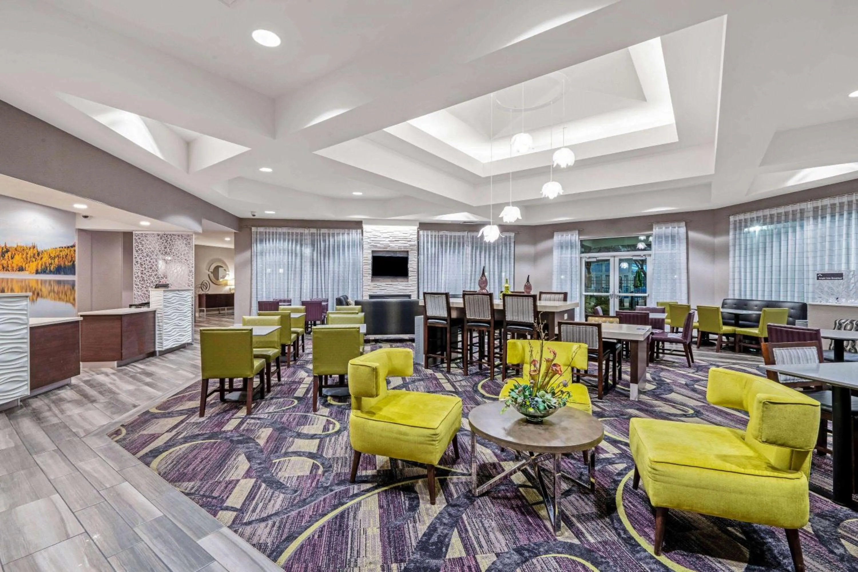 Lobby or reception in La Quinta by Wyndham Orem University Pwy Provo