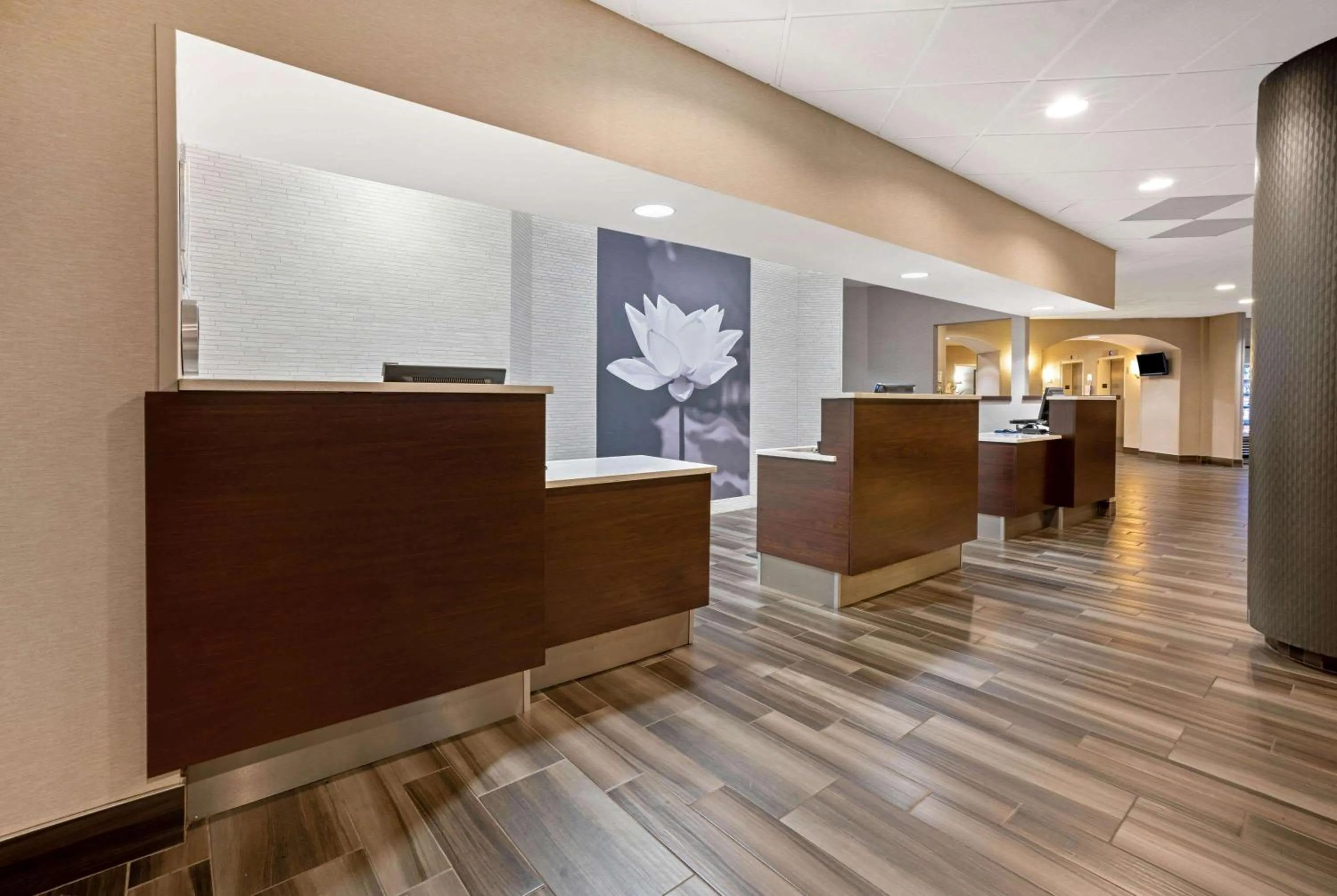 Lobby or reception in La Quinta by Wyndham Tacoma - Seattle