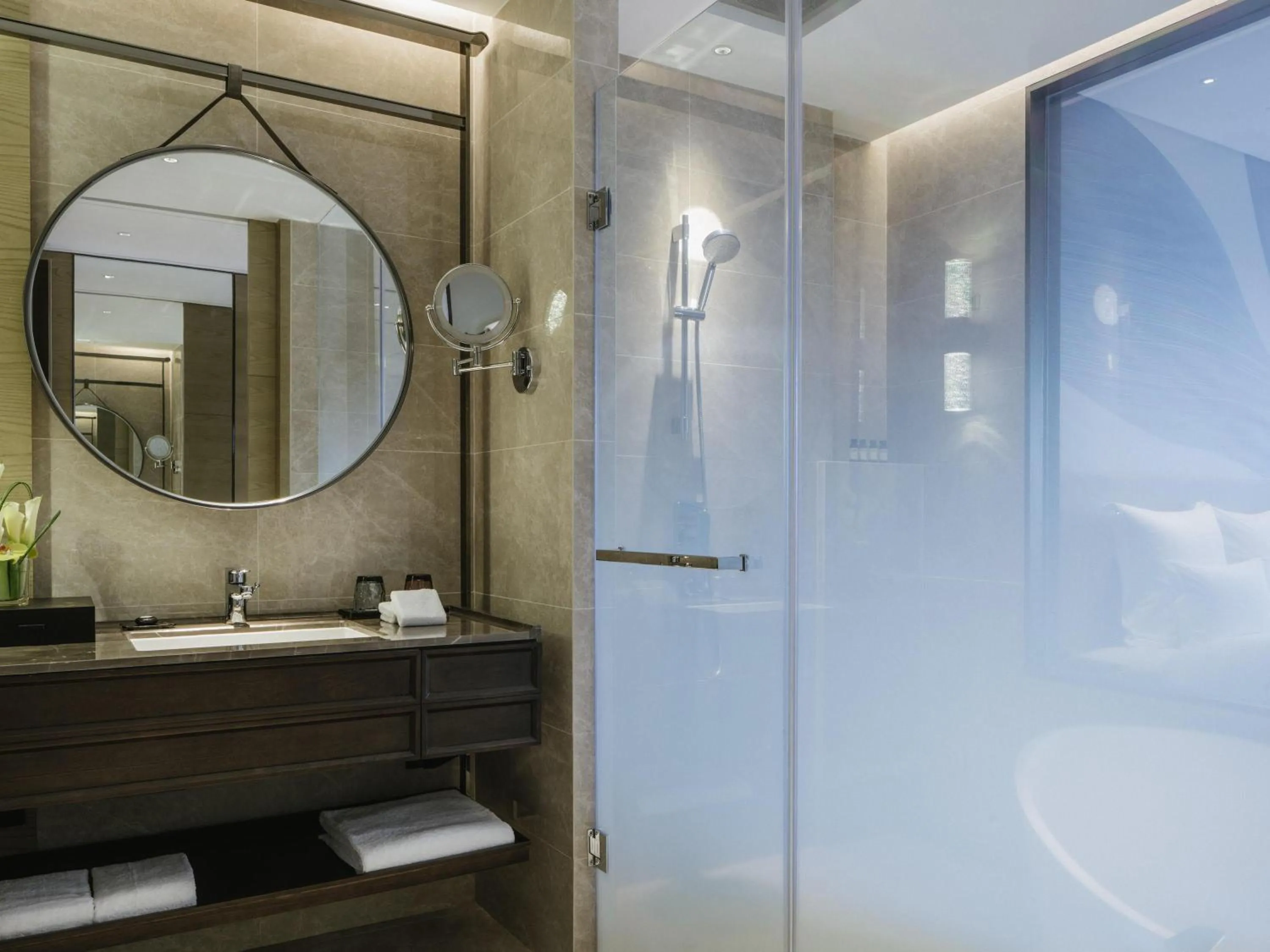 Bedroom in Pullman Shanghai Qingpu Excellence