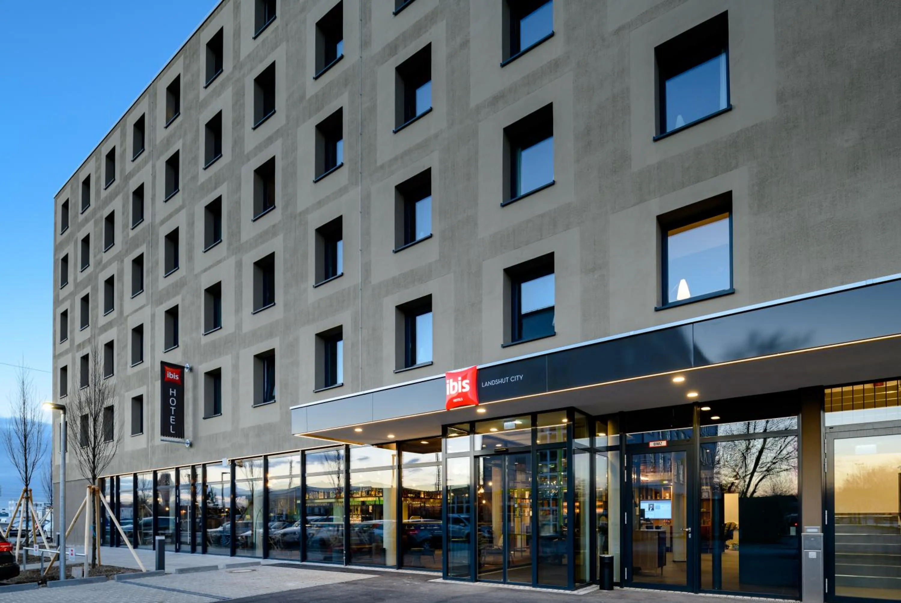 Facade/entrance in ibis Landshut City