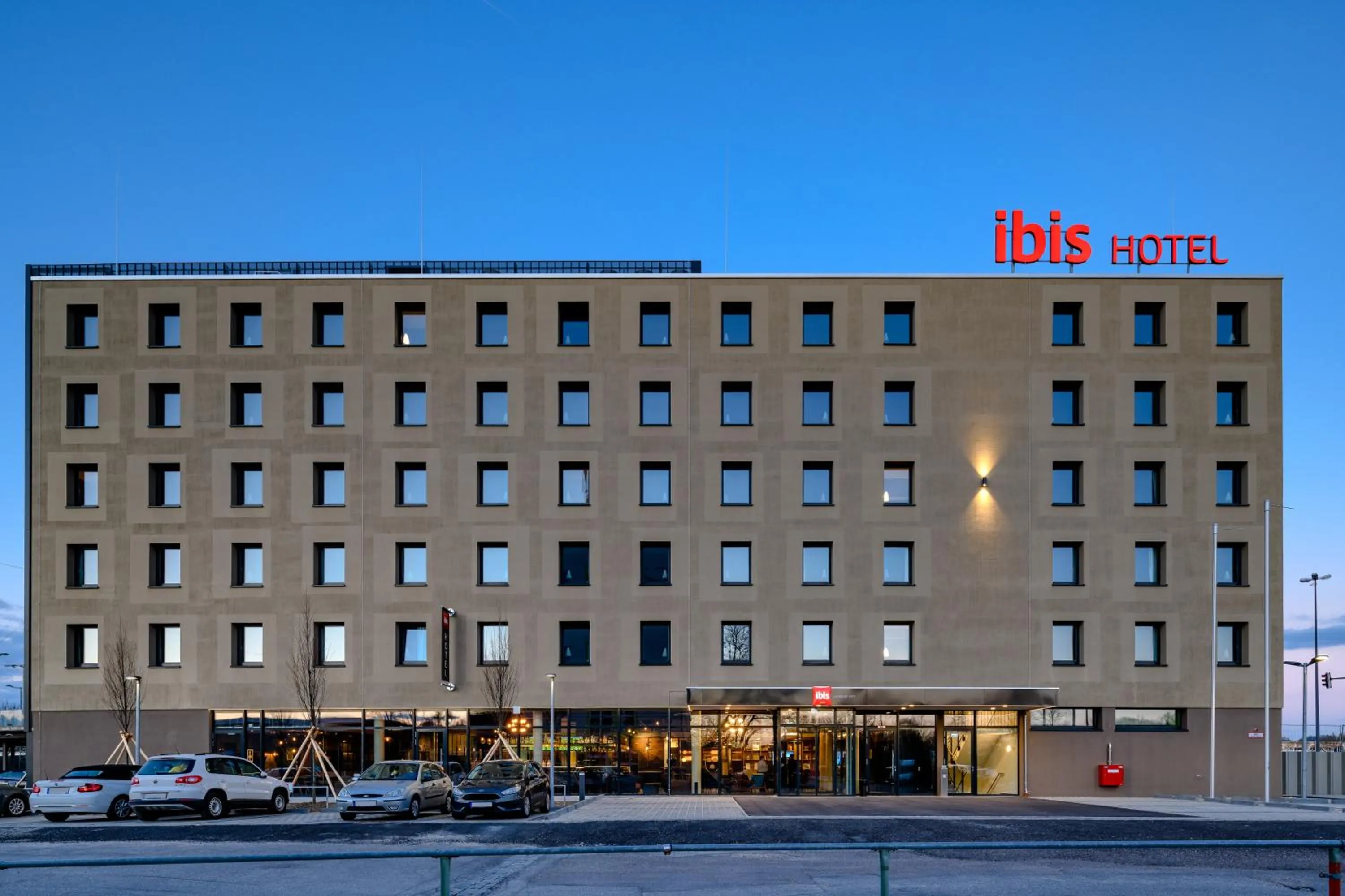 Facade/entrance in ibis Landshut City