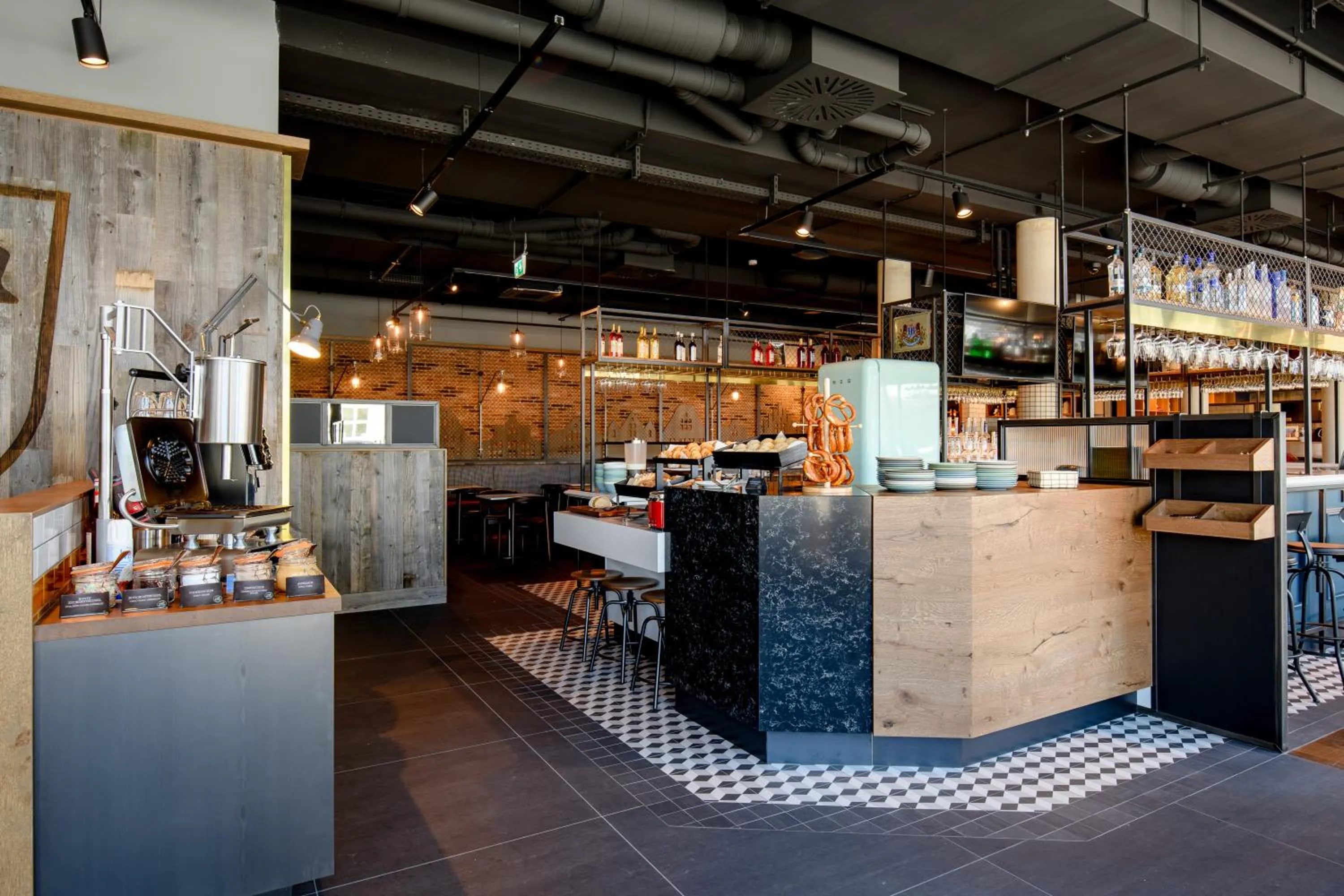 Buffet breakfast in ibis Landshut City