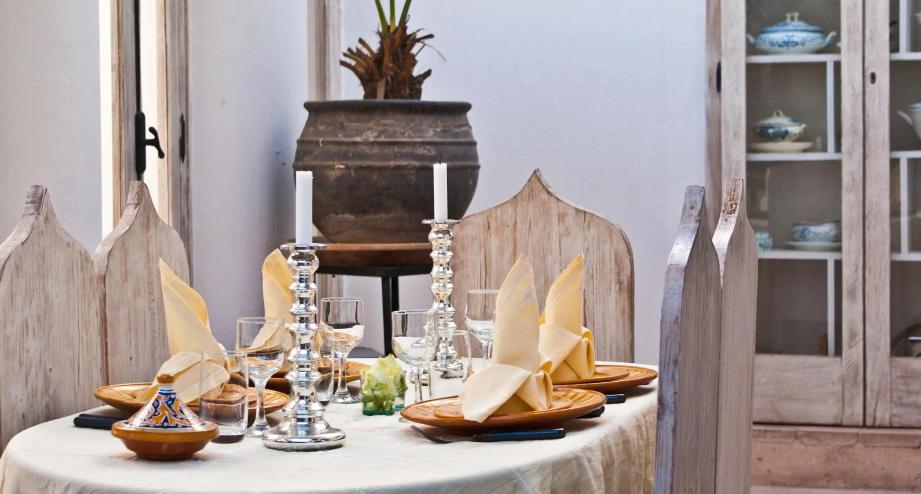 Restaurant/places to eat in Riad Safa