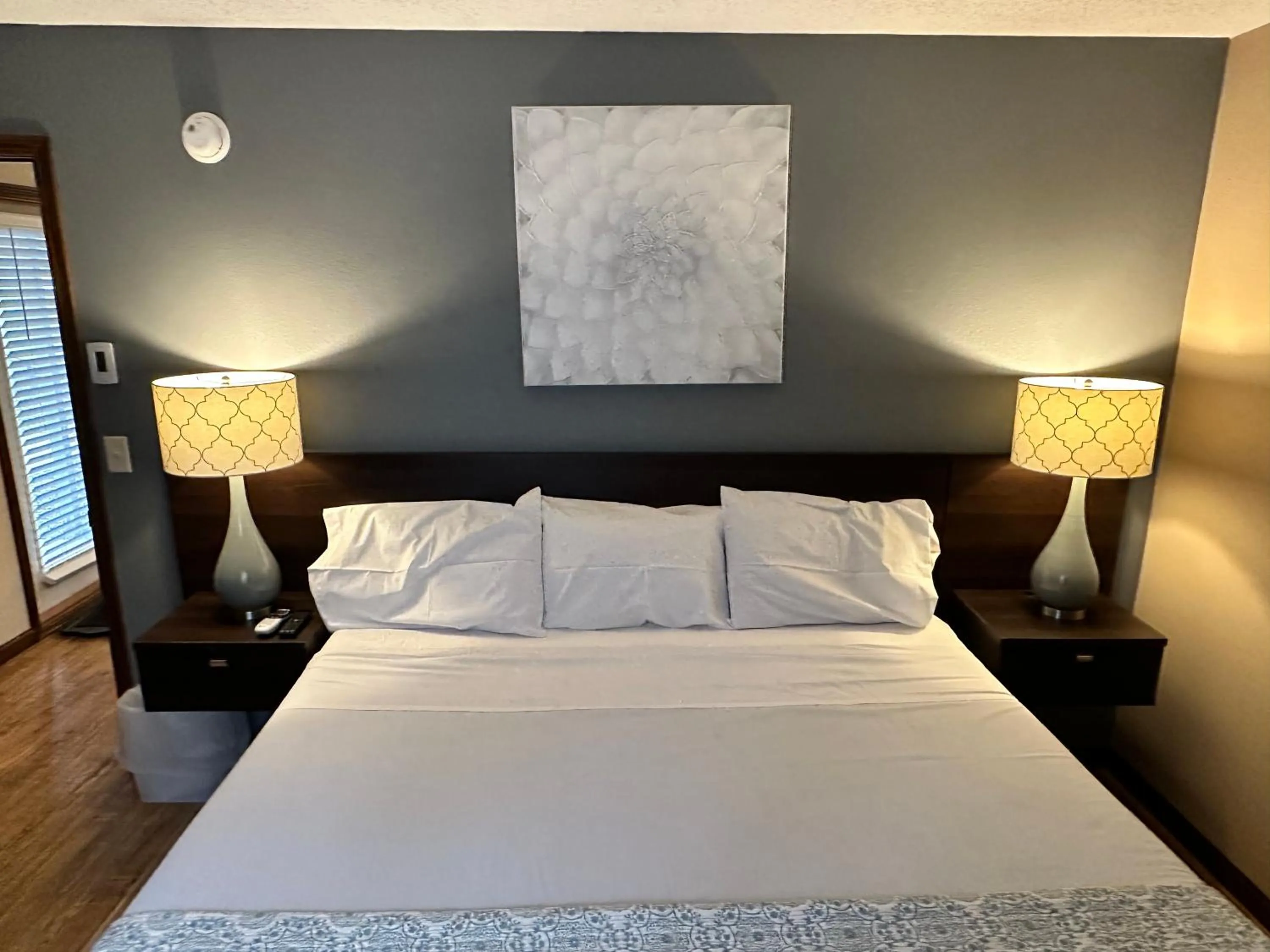 Bed in Caribbean Club Resort