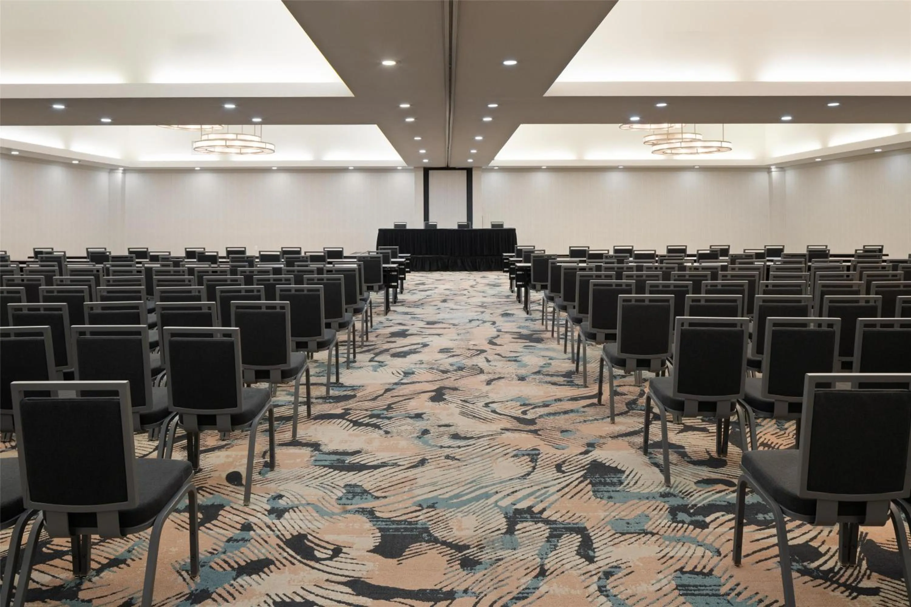 Meeting/conference room in DoubleTree by Hilton Virginia Beach