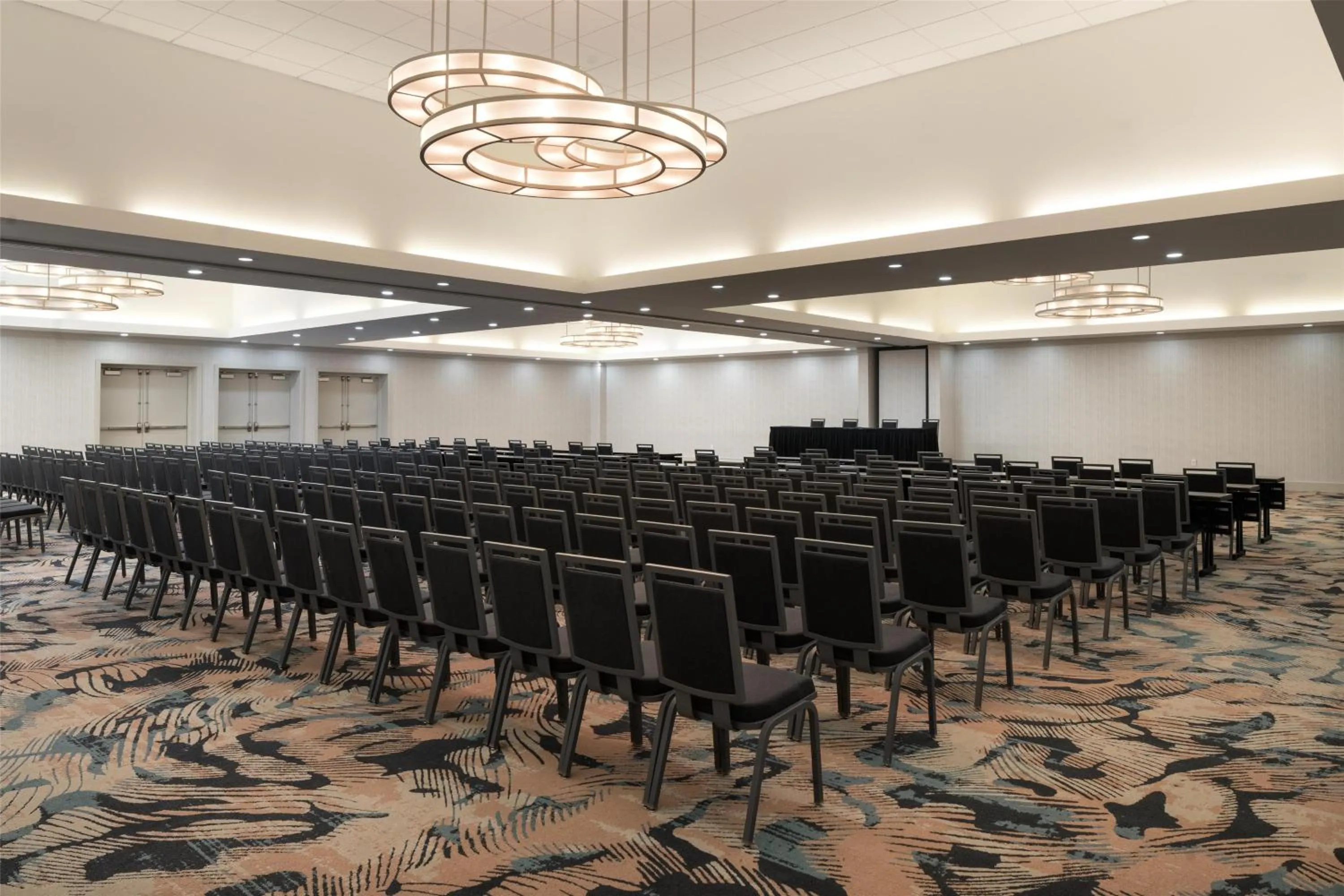 Meeting/conference room in DoubleTree by Hilton Virginia Beach