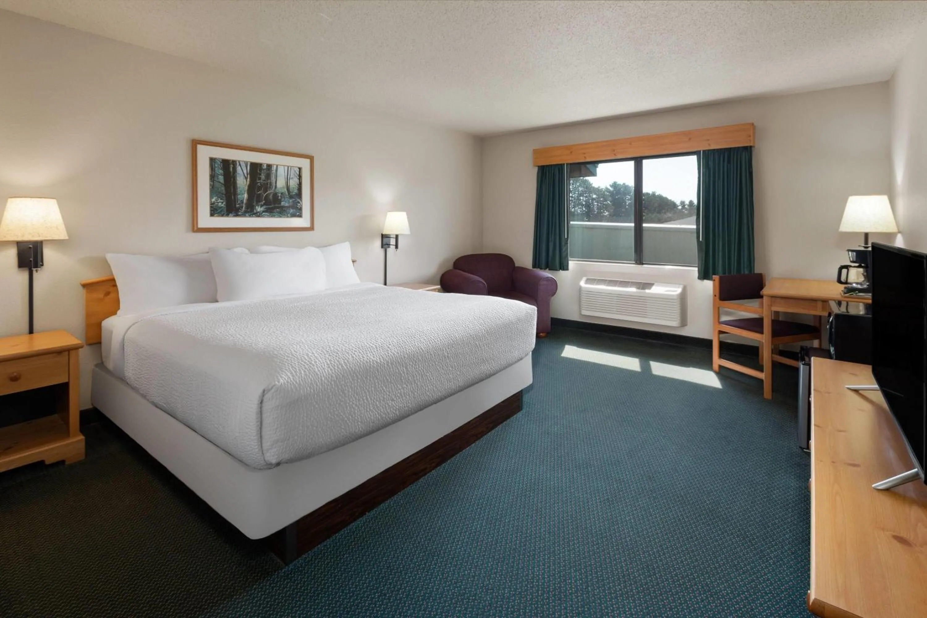 Photo of the whole room, Bed in Shell Lake Lodge, a Travelodge by Wyndham