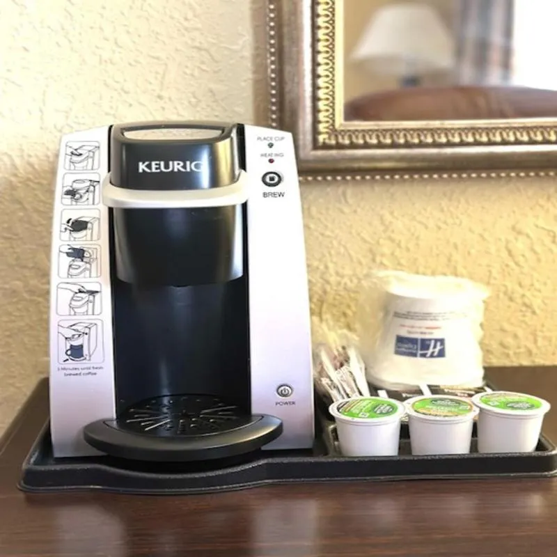 Coffee/tea facilities in Holiday Inn Express and Suites Allentown West by IHG