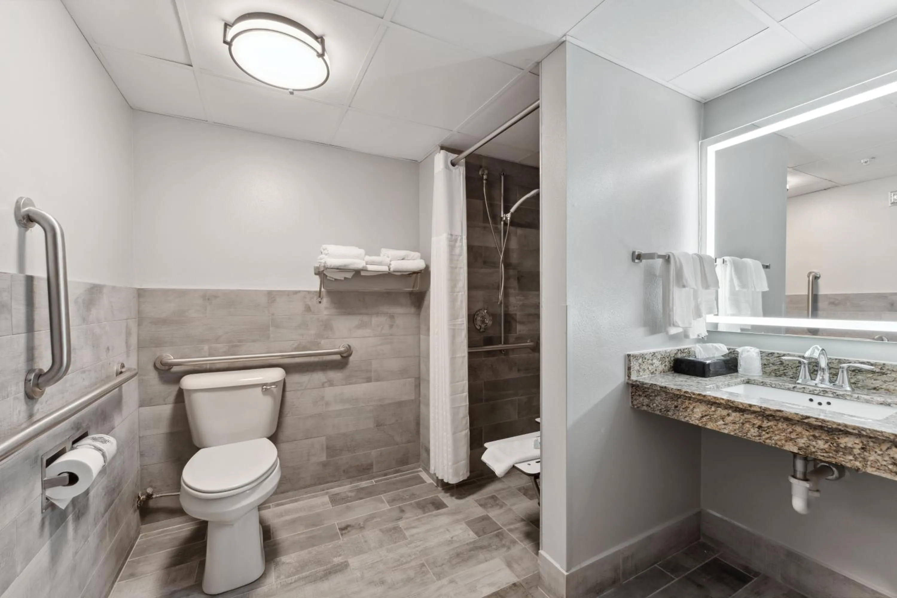 AmericInn by Wyndham Wisconsin Dells