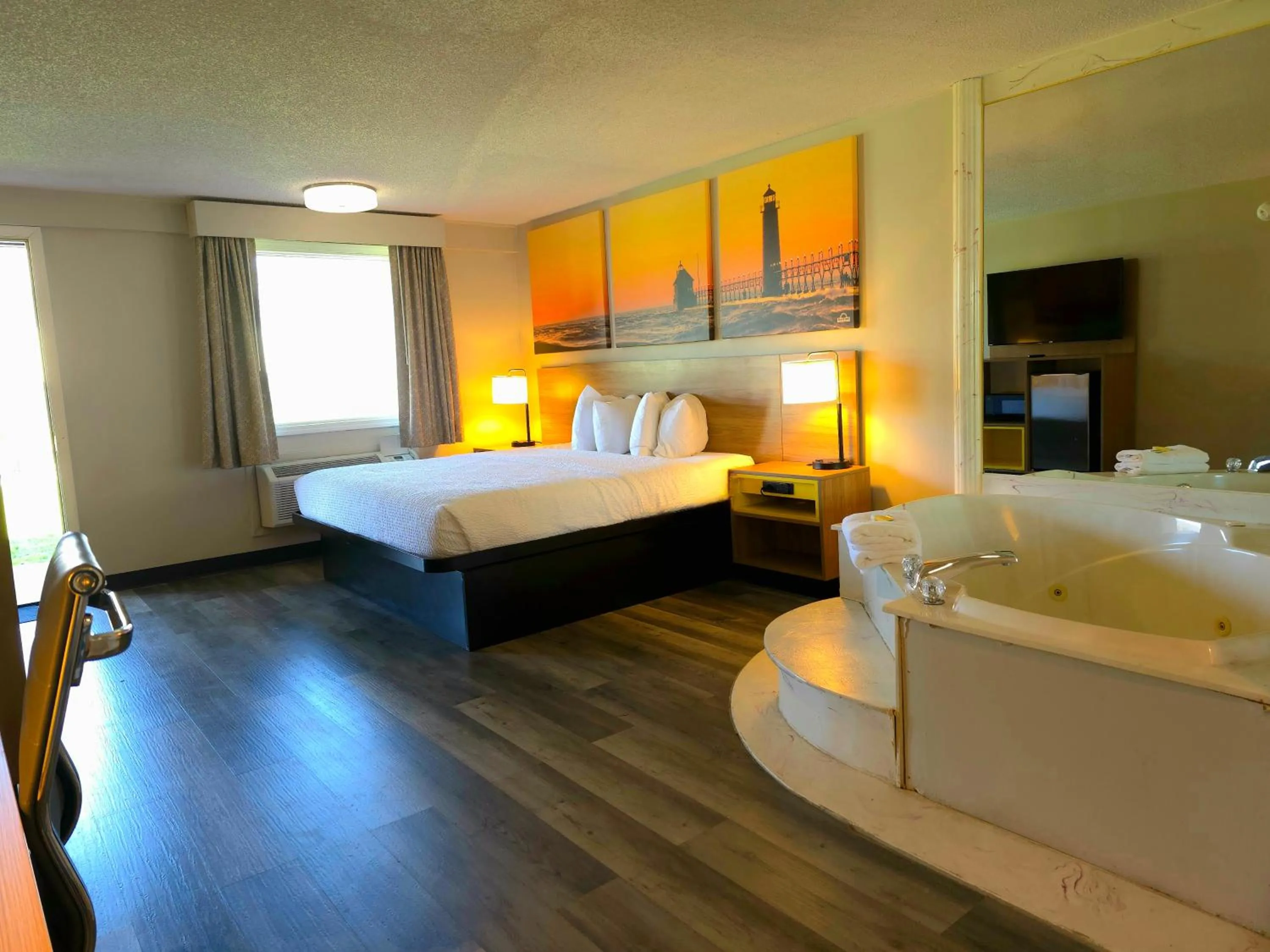 Bed in Days Inn and Suites by Wyndham Port Huron