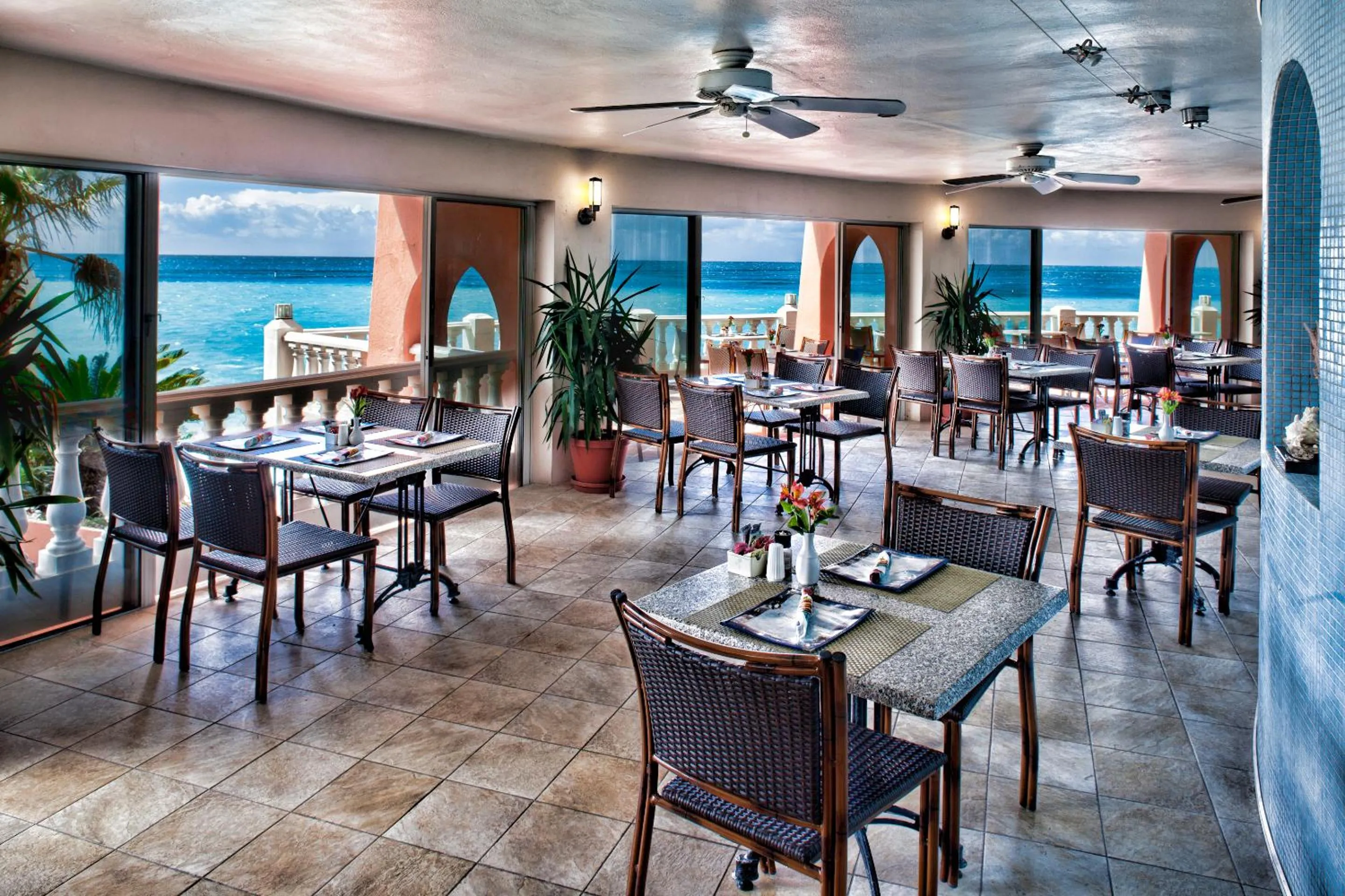 Restaurant/places to eat in Pompano Beach Club
