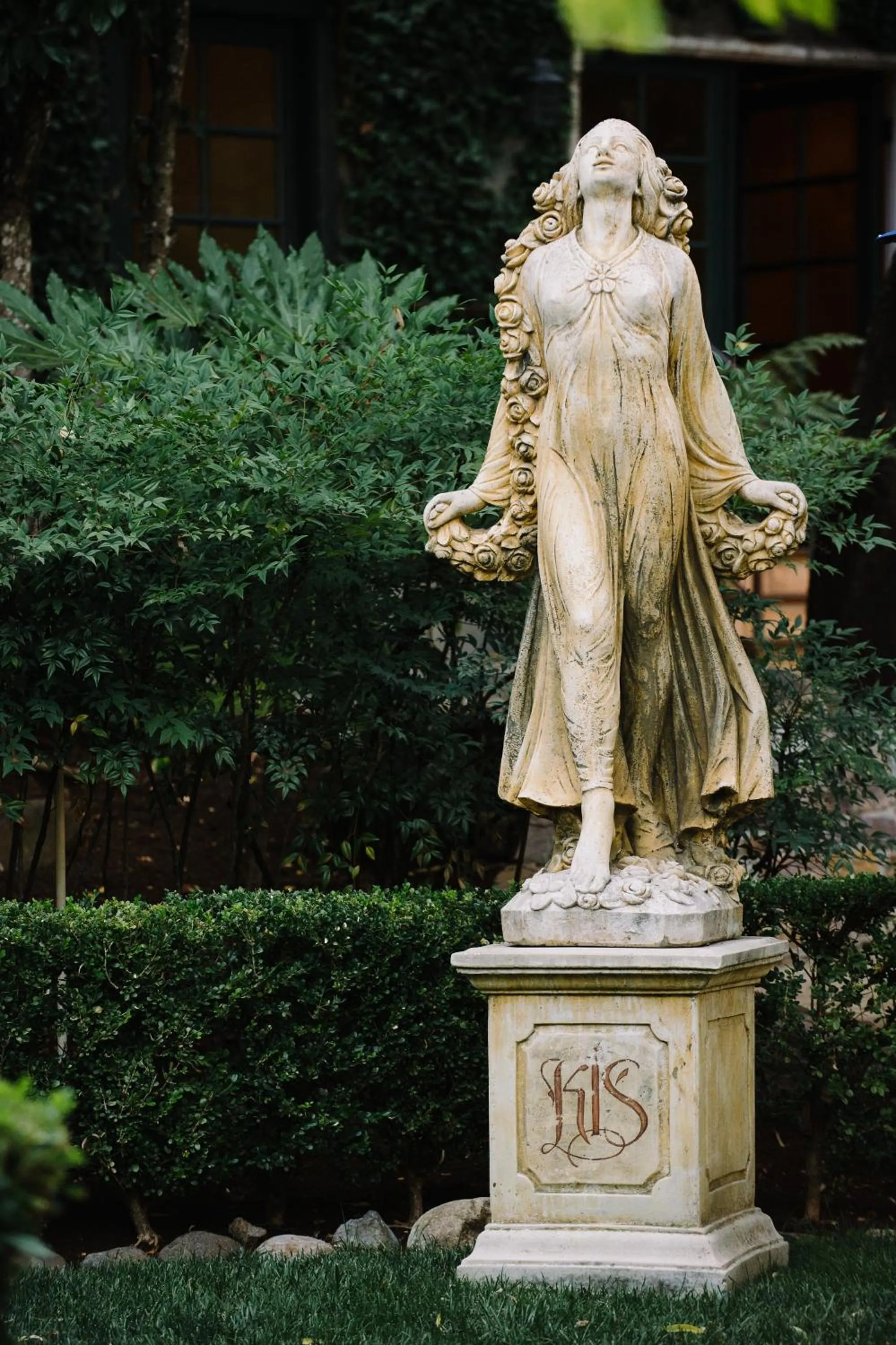 Decorative detail in Kenwood Inn & Spa