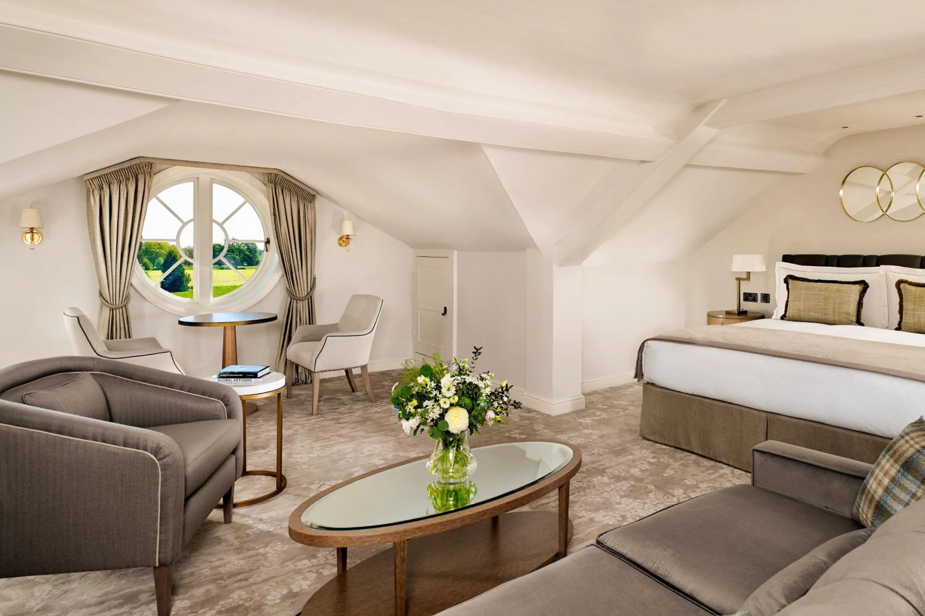 Photo of the whole room, Bed in The Langley, a Luxury Collection Hotel, Buckinghamshire