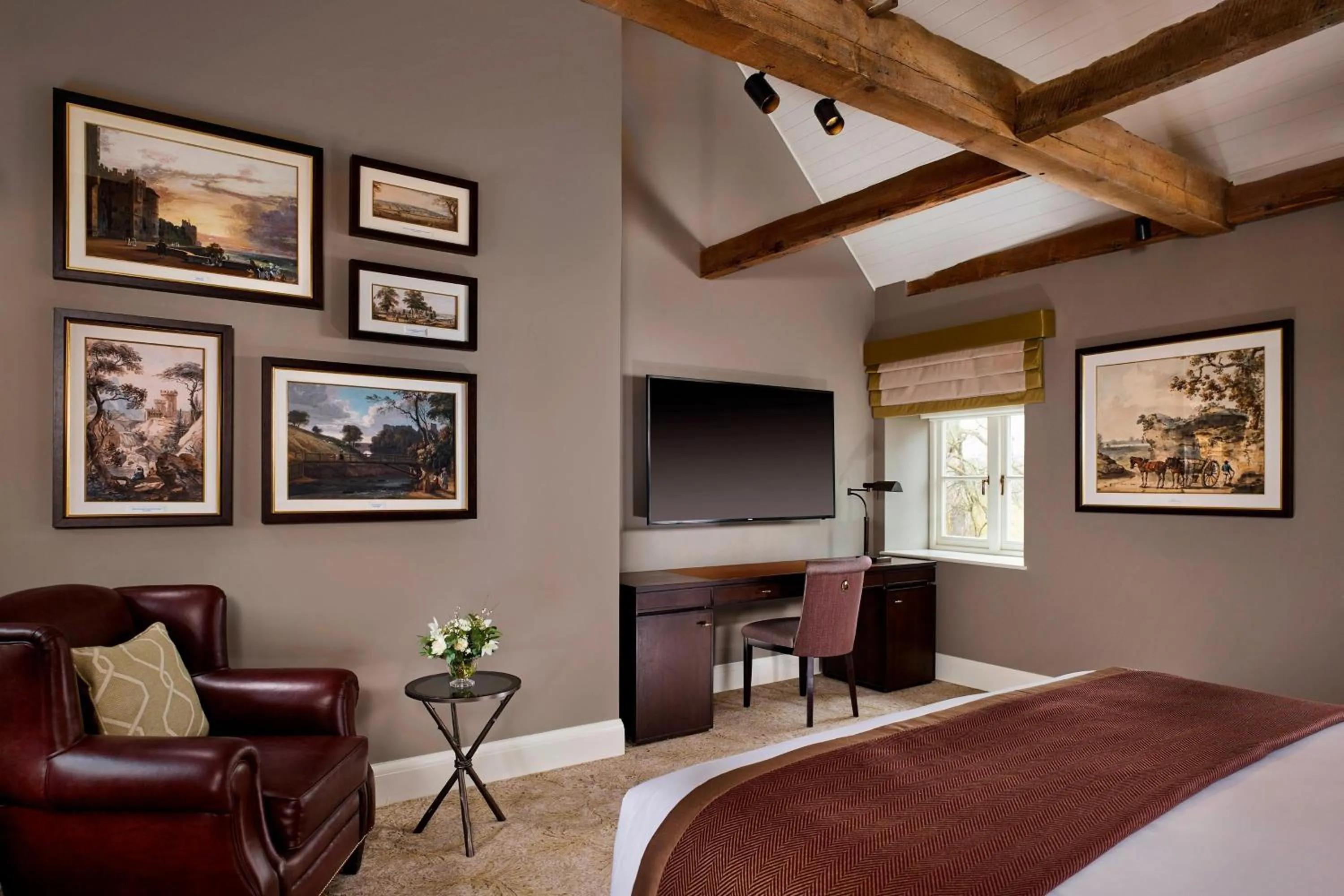 Photo of the whole room, Bed in The Langley, a Luxury Collection Hotel, Buckinghamshire