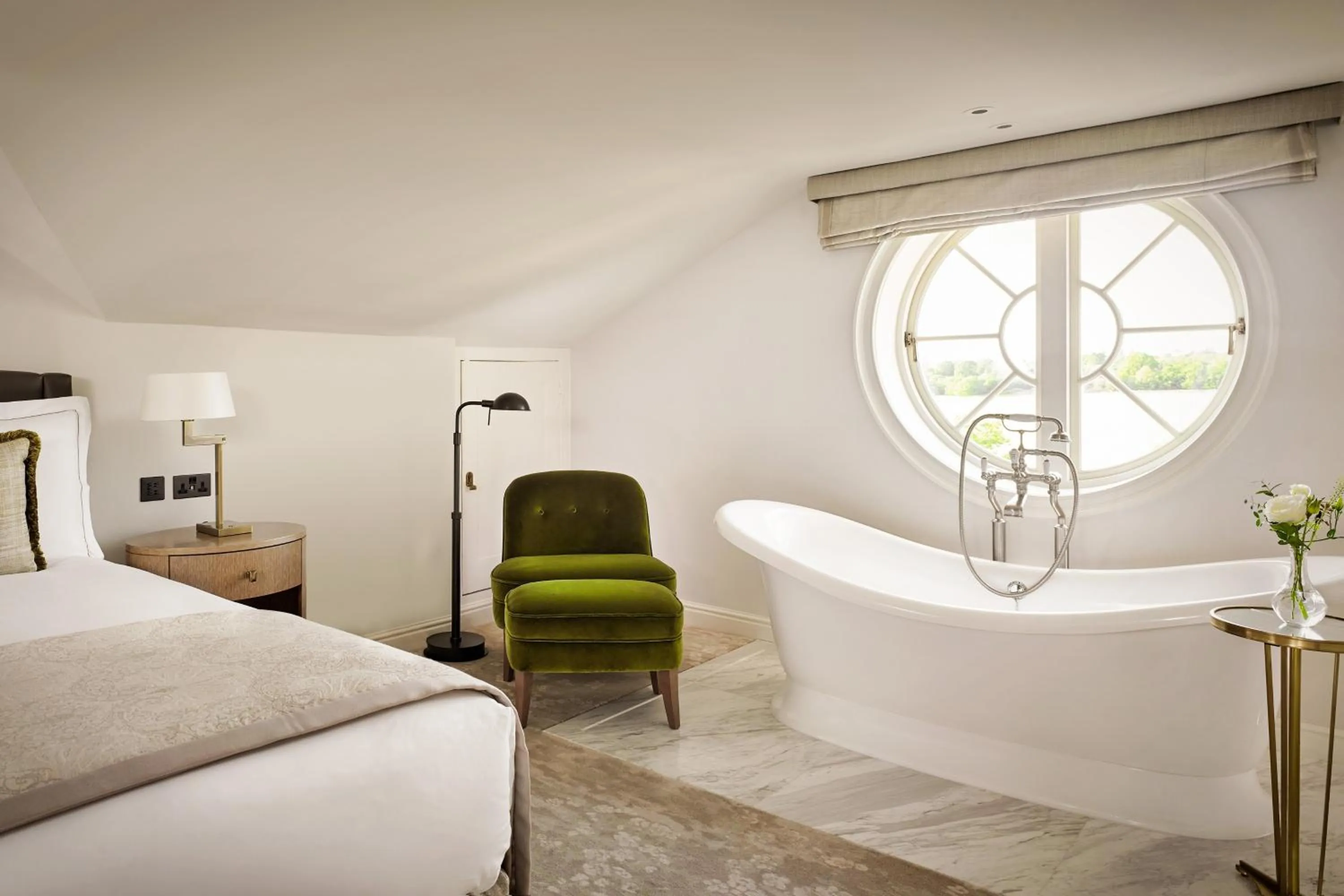 Bedroom, Bed in The Langley, a Luxury Collection Hotel, Buckinghamshire
