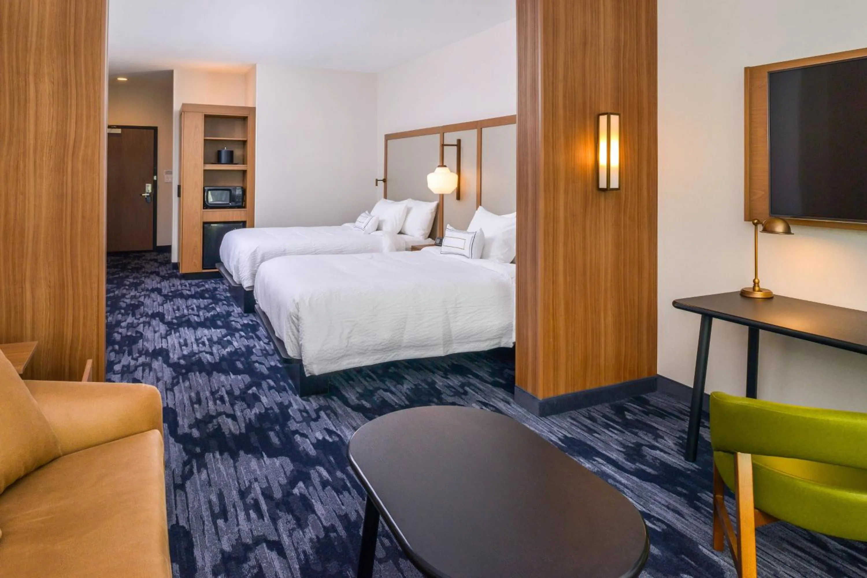 Photo of the whole room, Bed in Fairfield Inn & Suites by Marriott Fort Worth Southwest at Cityview