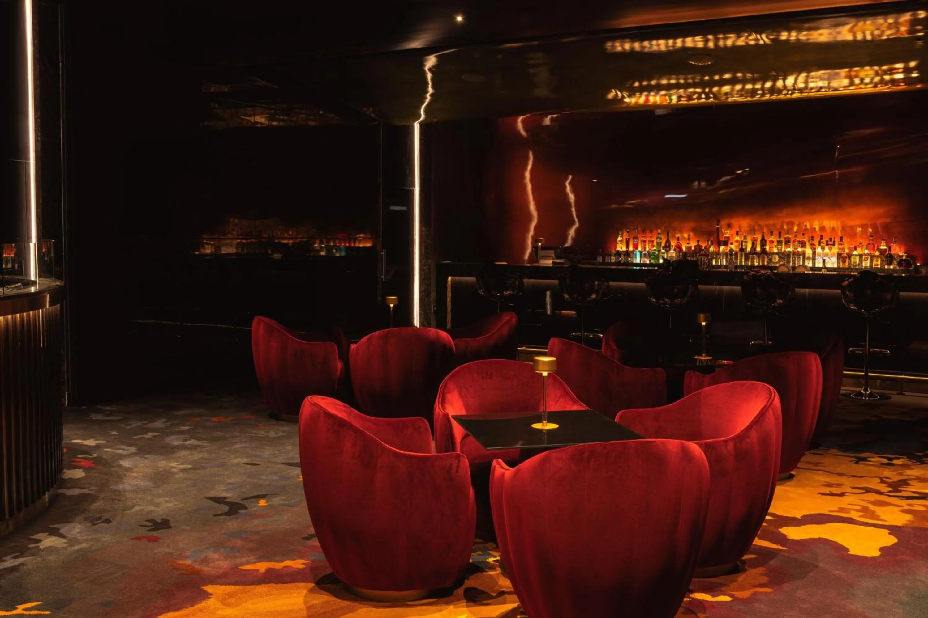 Lounge or bar in W Dubai - The Palm