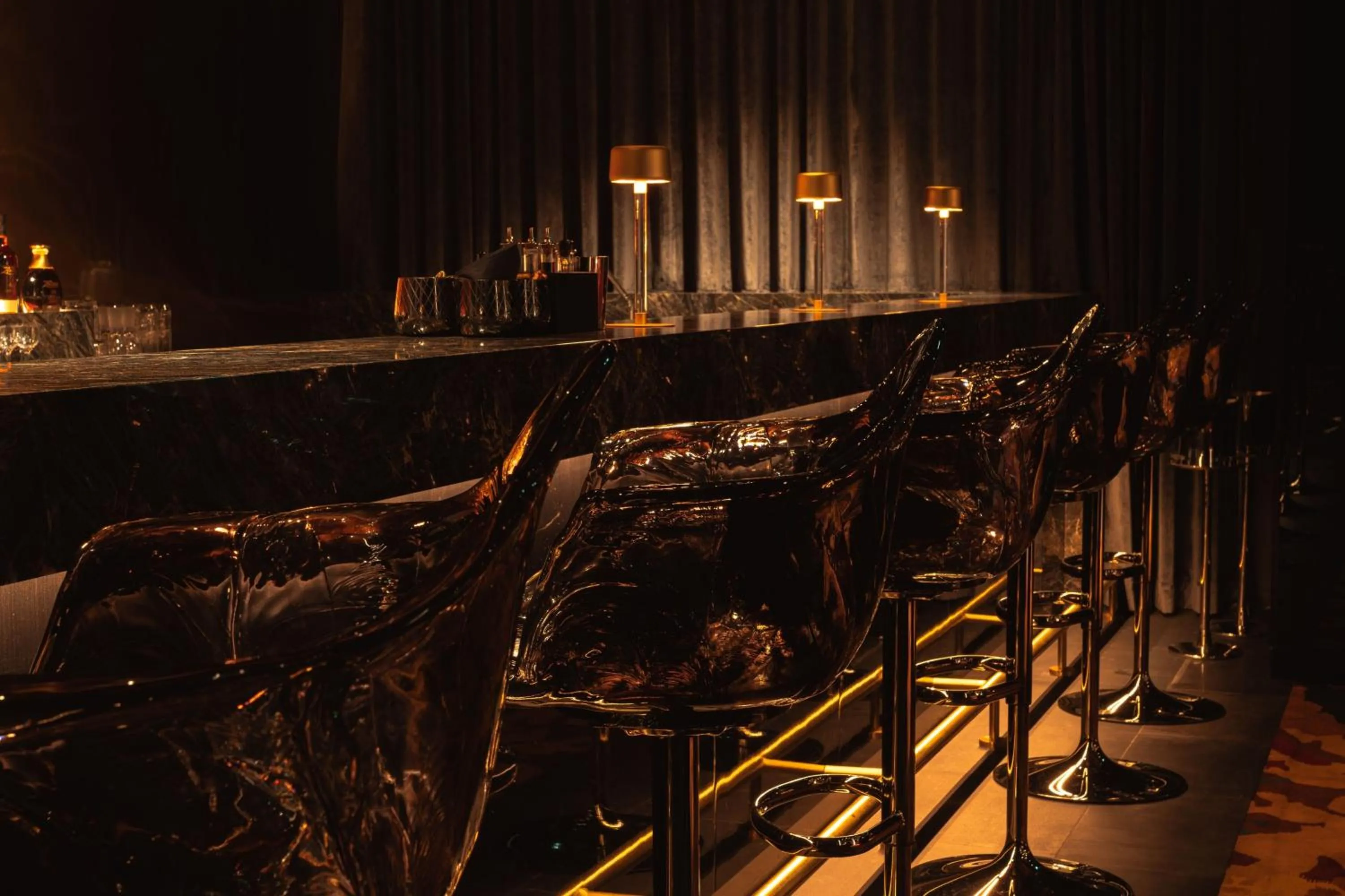 Lounge or bar in W Dubai - The Palm