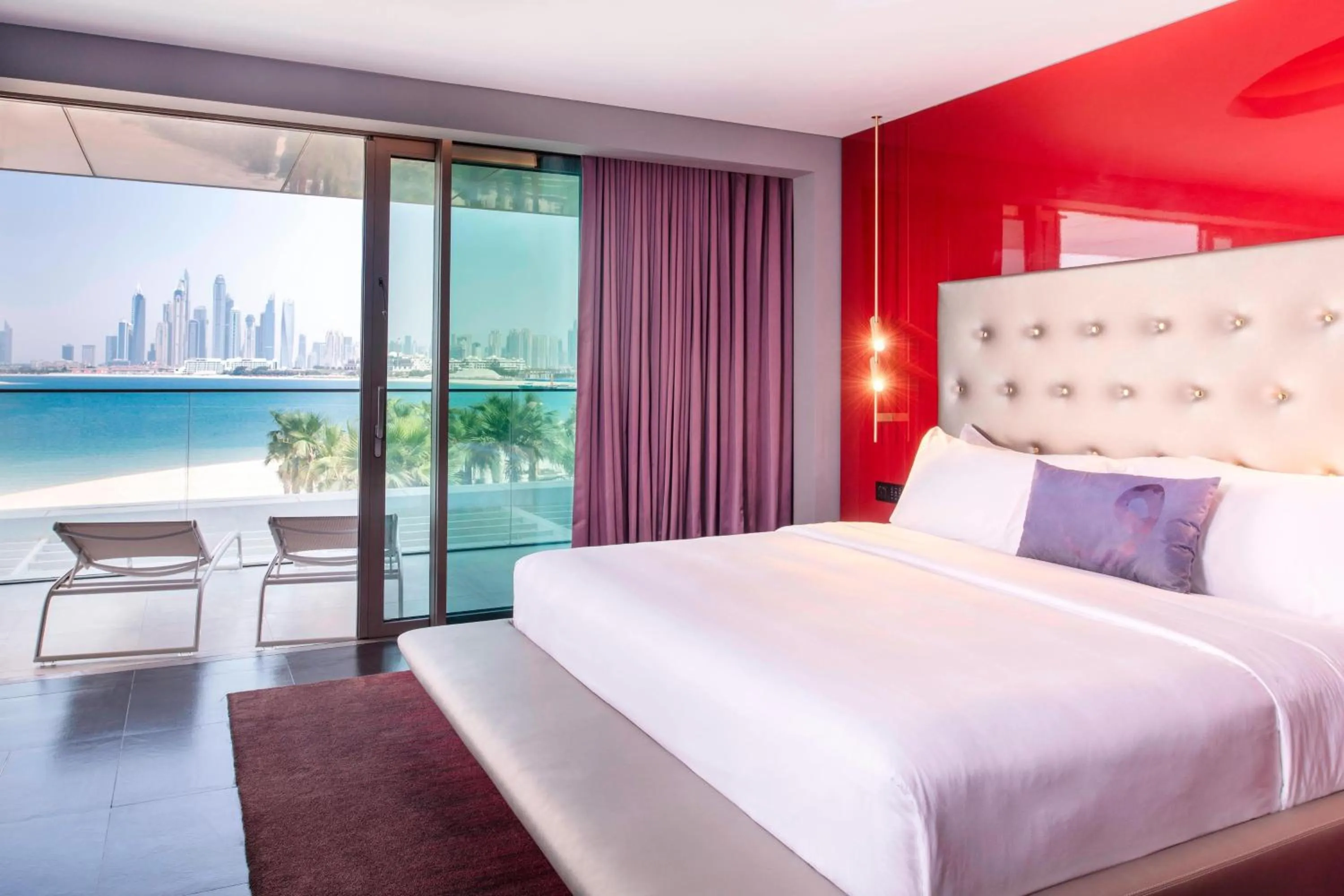Photo of the whole room, Bed in W Dubai - The Palm