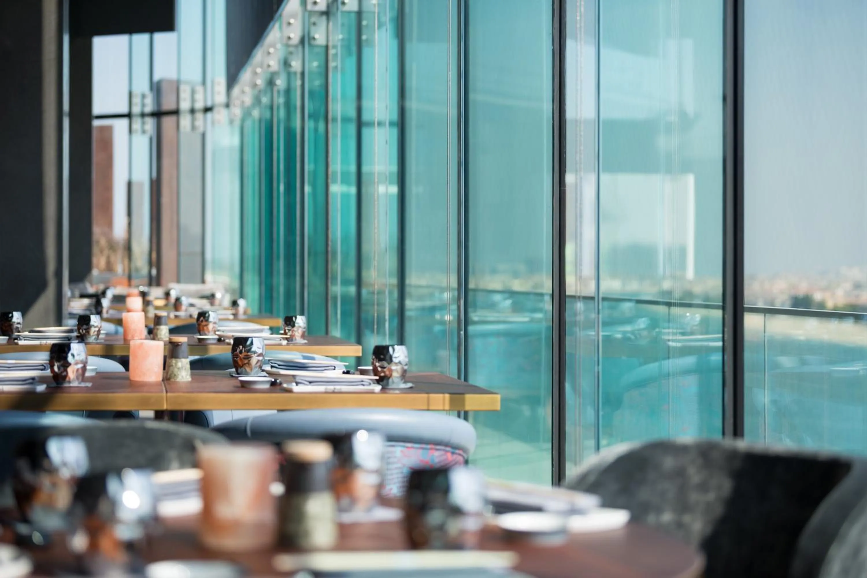 Restaurant/places to eat in W Dubai - The Palm