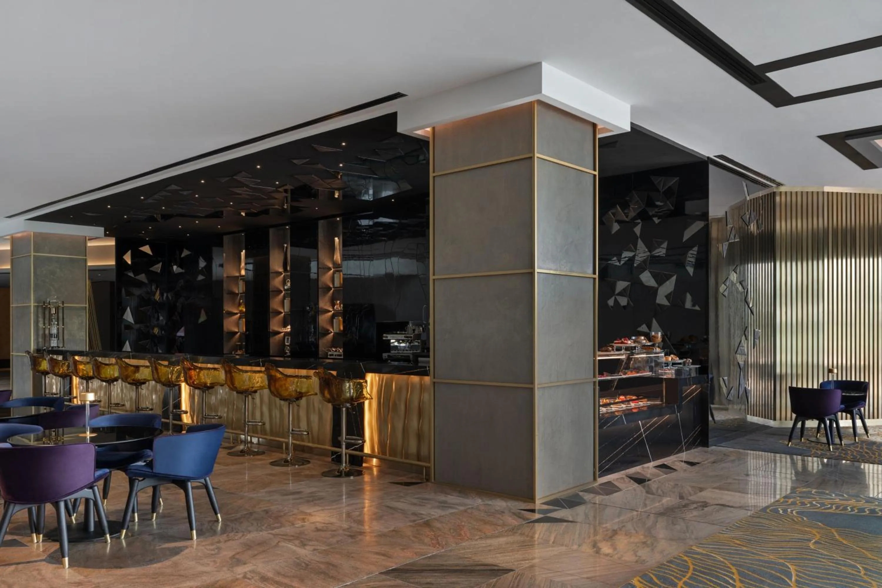 Lounge or bar in W Dubai - The Palm