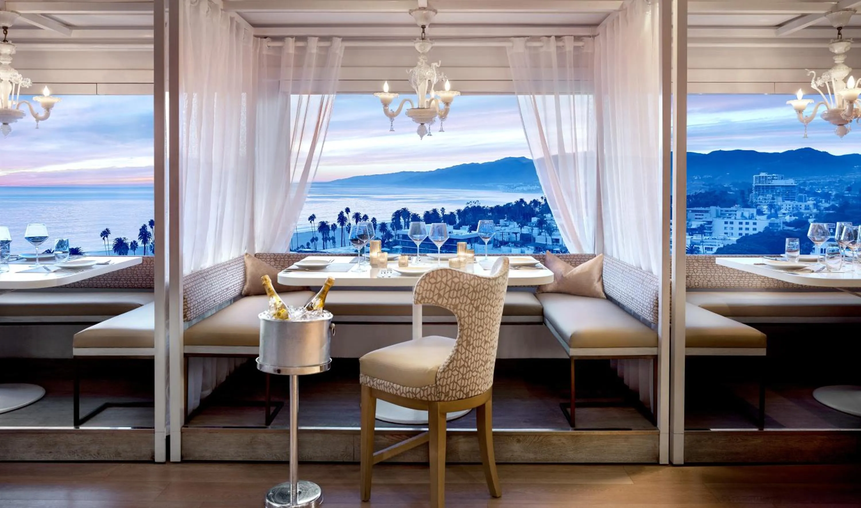 Restaurant/places to eat in Huntley Santa Monica Beach