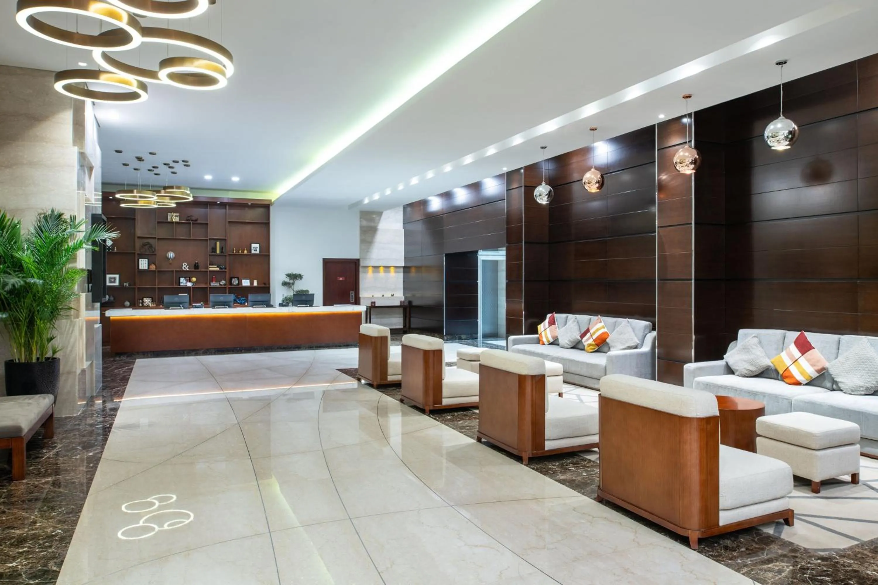 Lobby or reception in Four Points by Sheraton Sharjah