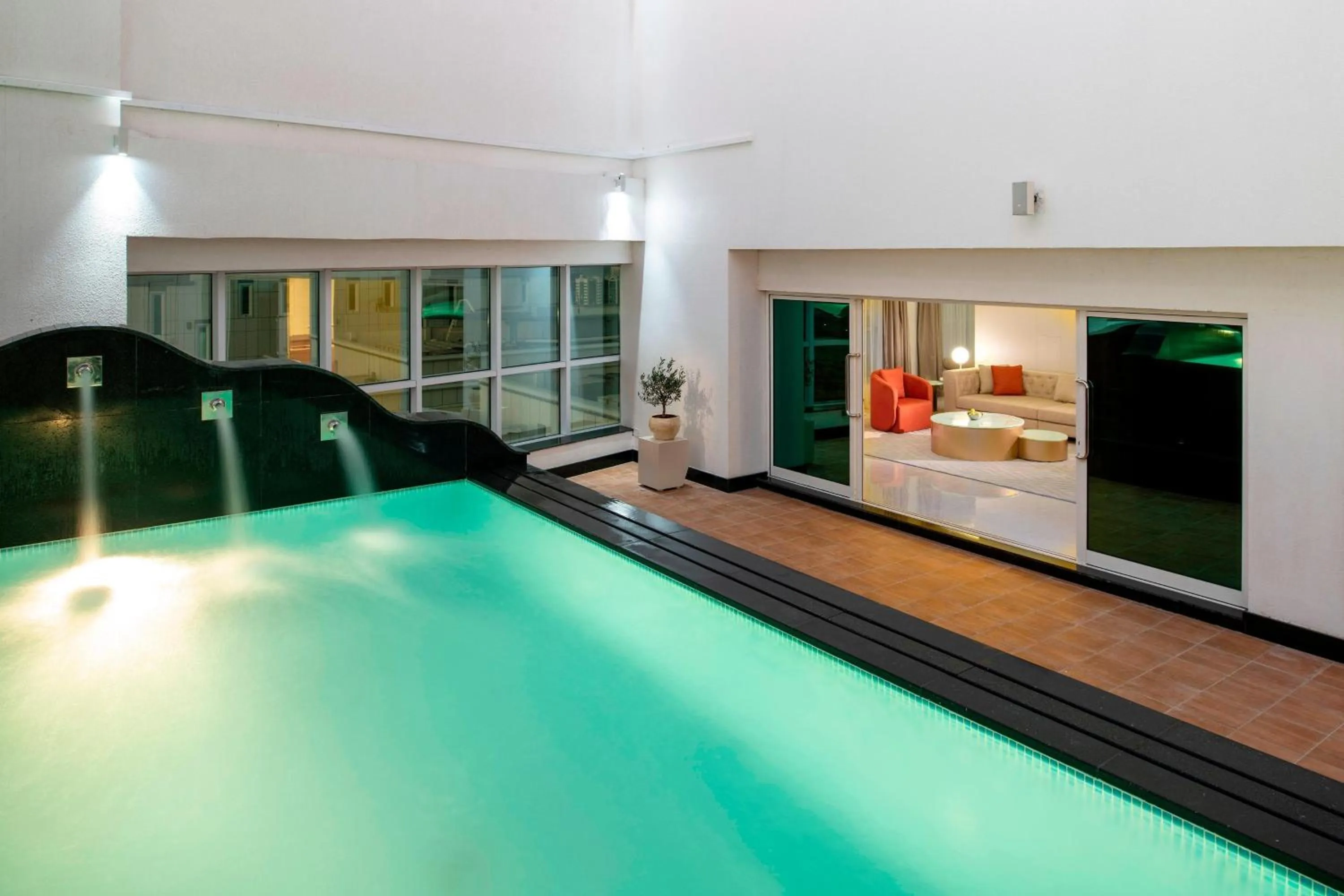 Swimming pool in Four Points by Sheraton Sharjah