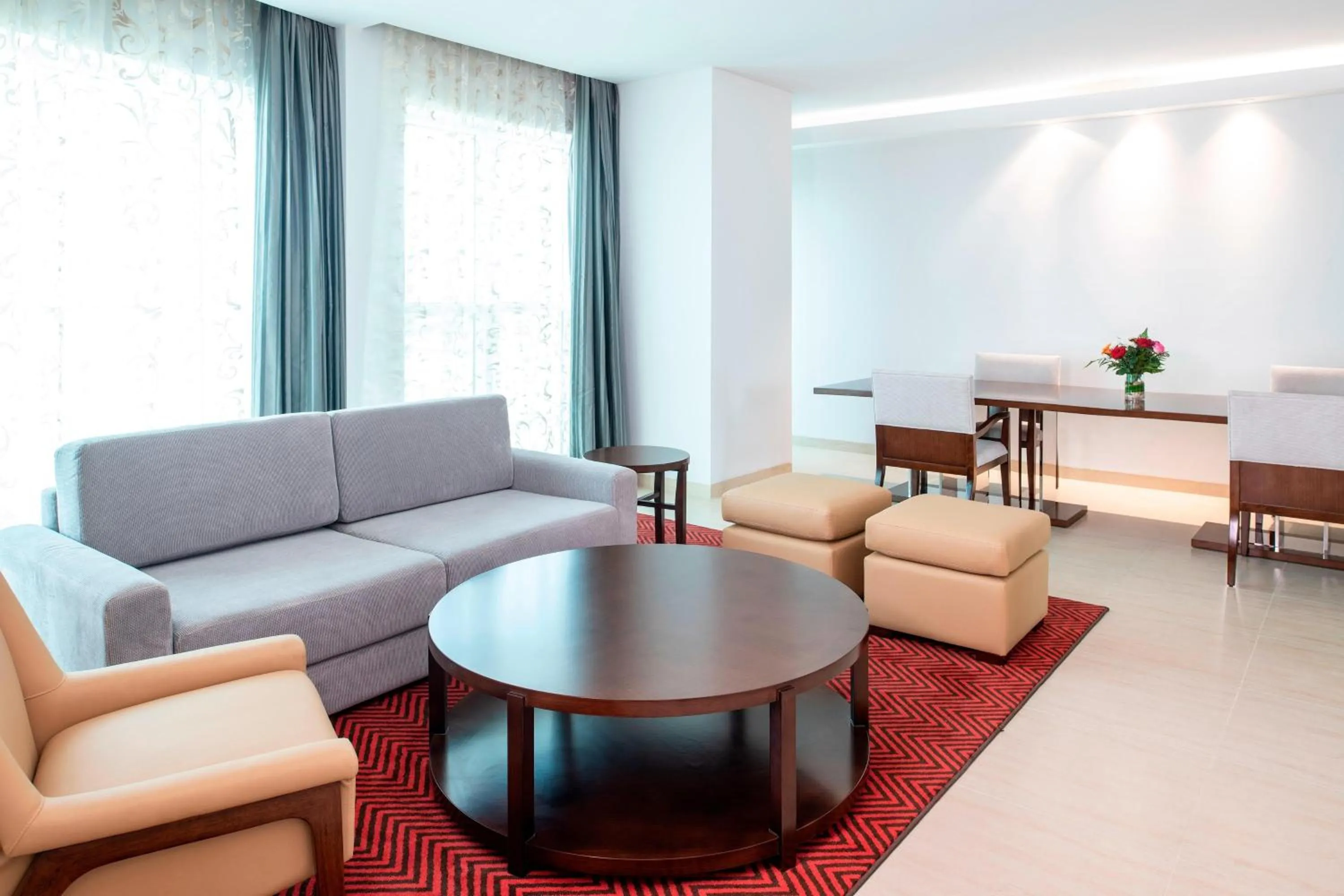 Living room in Four Points by Sheraton Sharjah