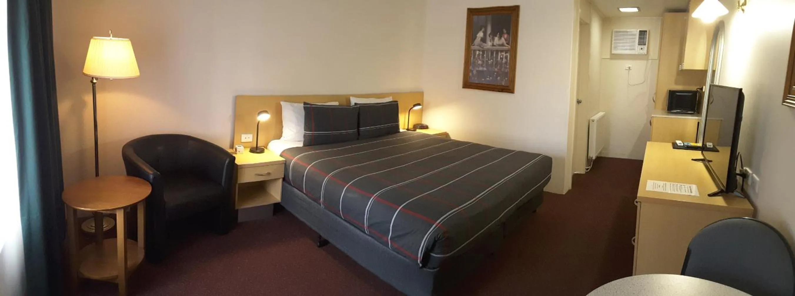 Bed in Cooma Motor Lodge Motel