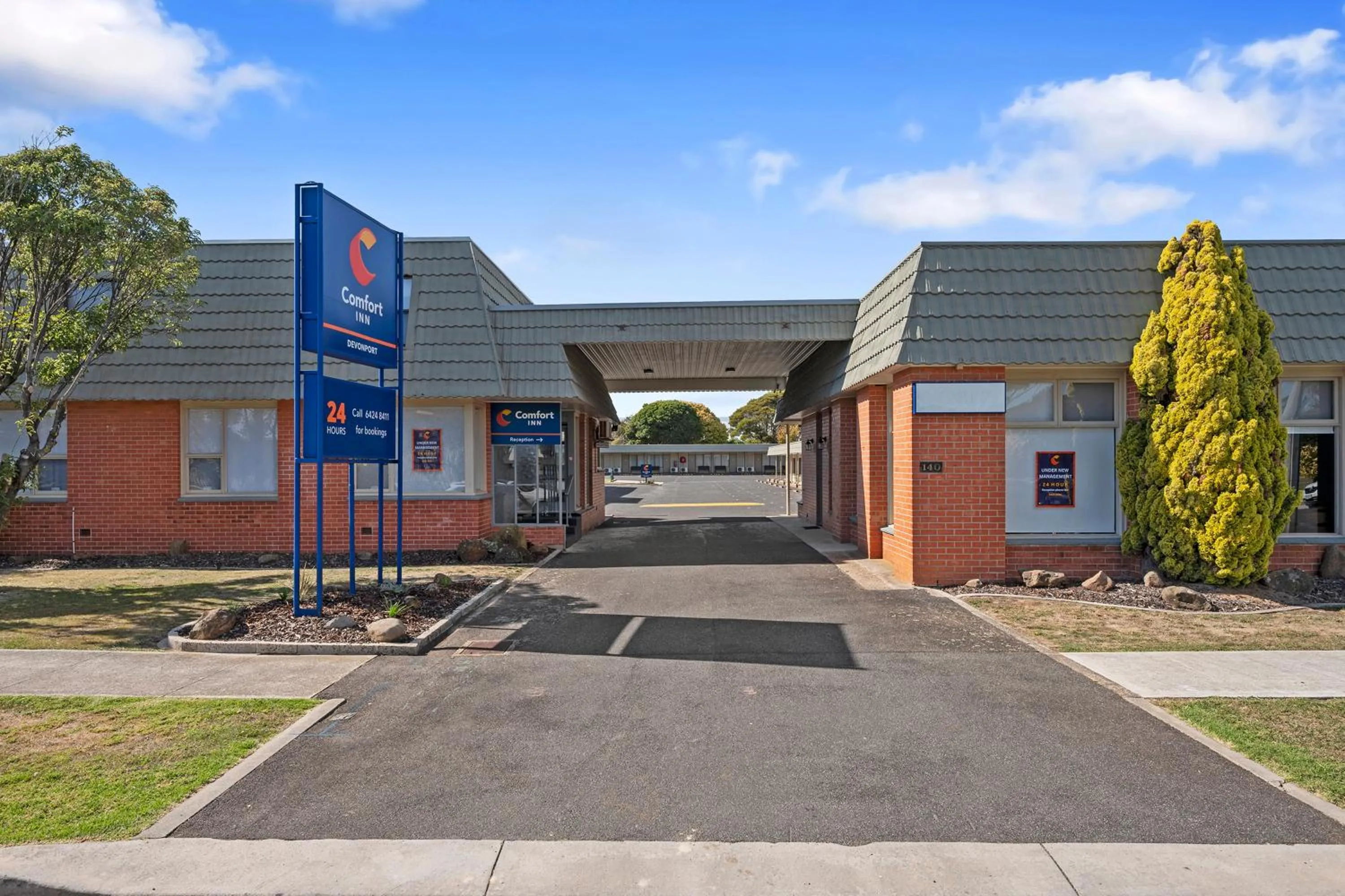 Property building in Comfort Inn Devonport