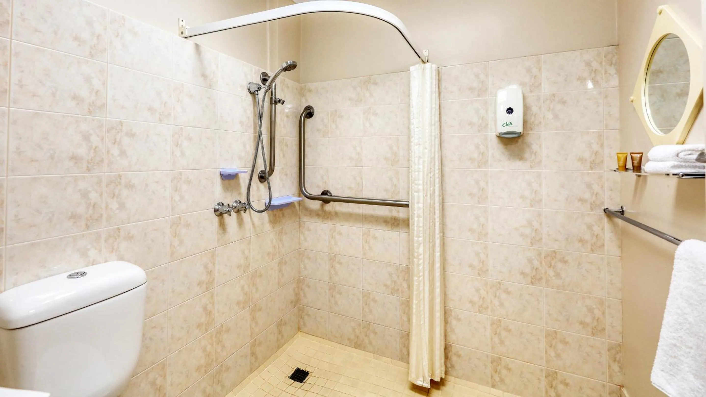 Shower in Sunrise Devonport