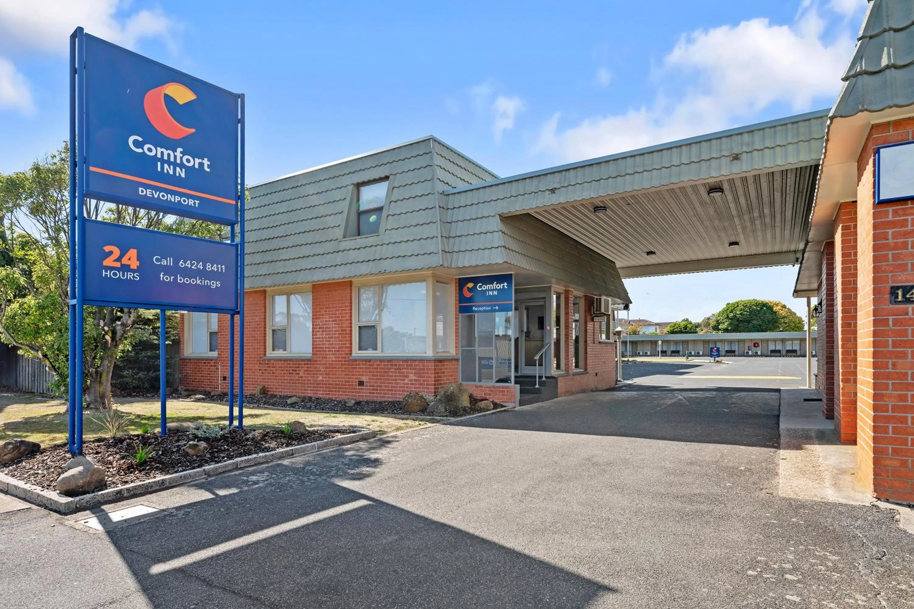 Property building in Comfort Inn Devonport